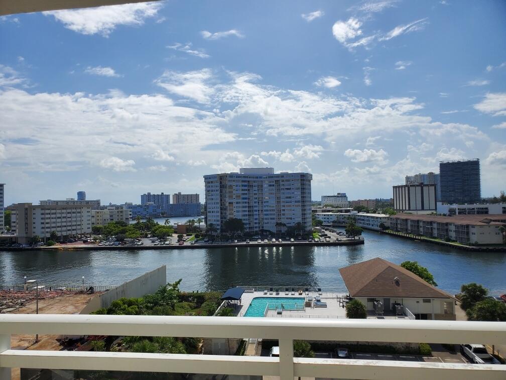 1849 S Ocean Drive 802 Property Photo 4