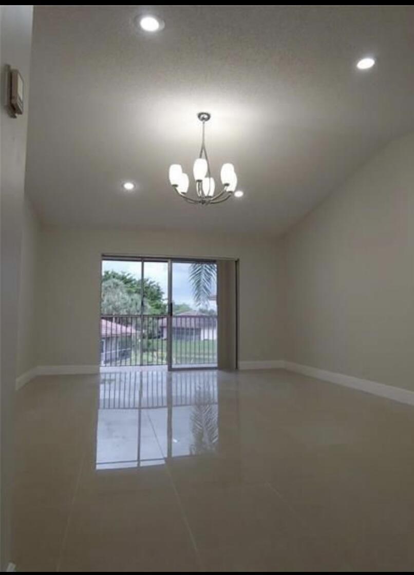 9903 Three Lakes Circle Property Photo 4