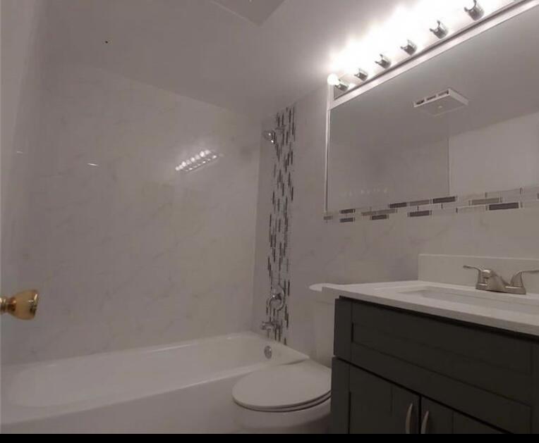 9903 Three Lakes Circle Property Photo 15