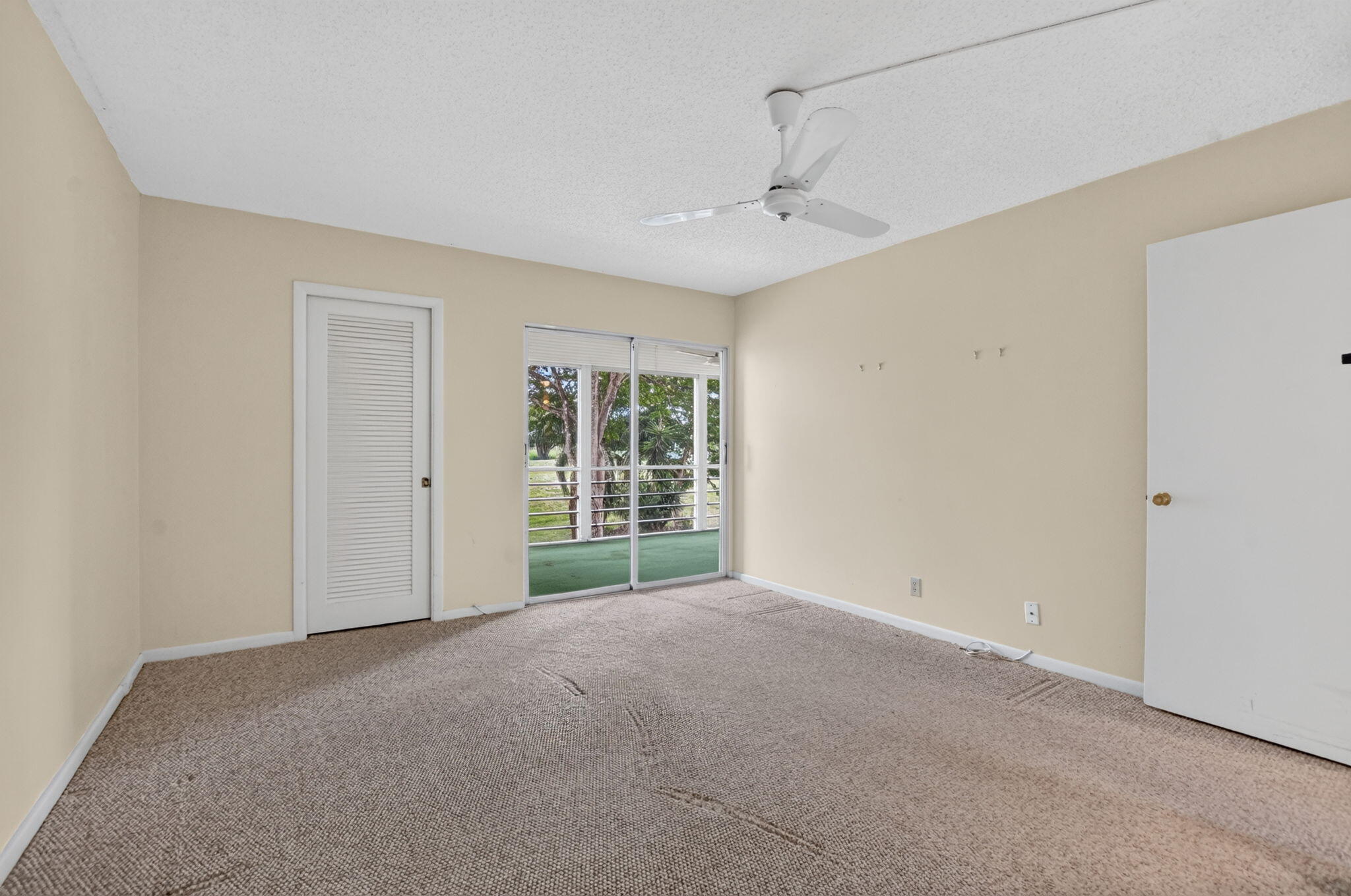 2049 Ventnor O Crescent 2049 Property Photo 15