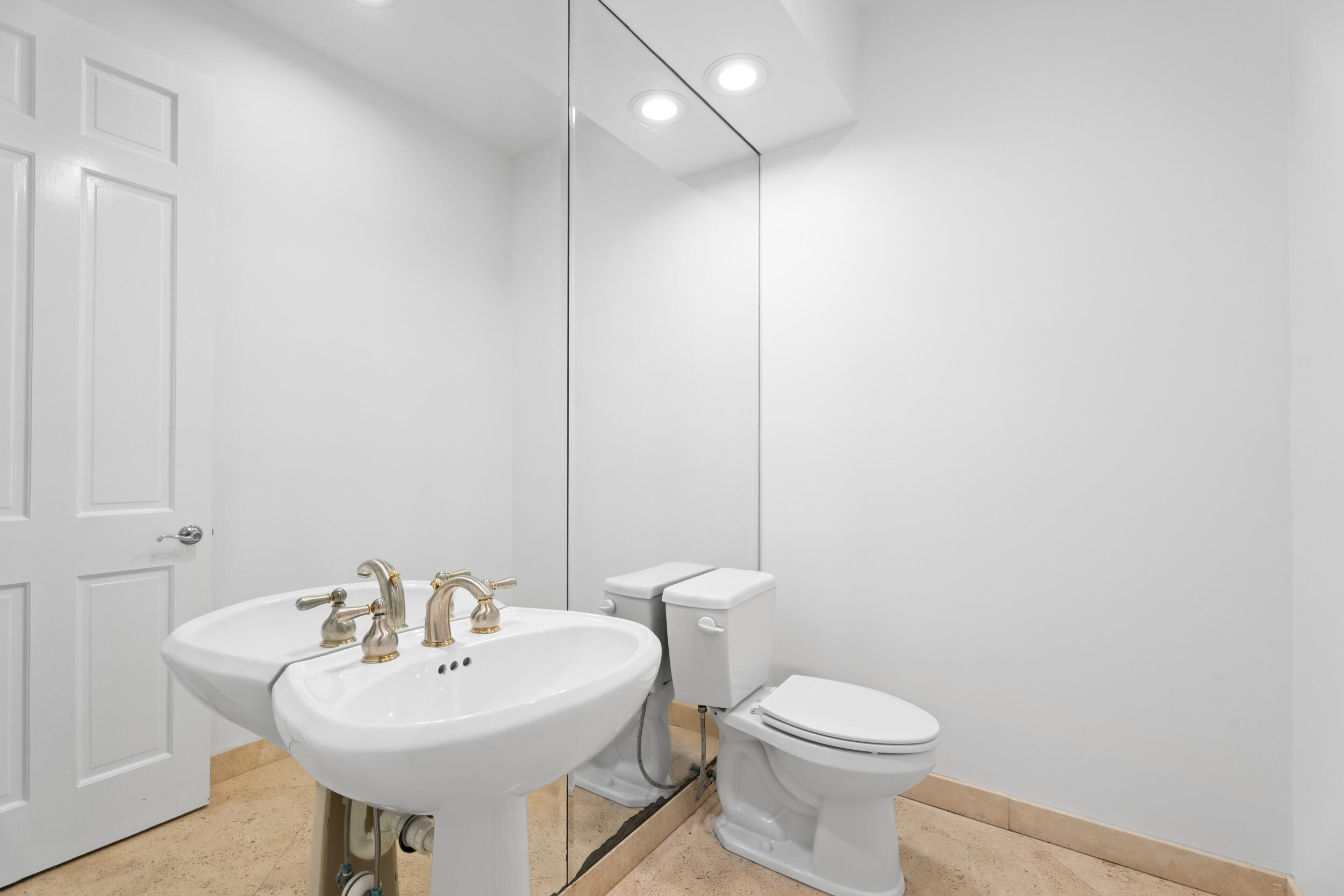 6841 Se Harbor Circle Property Photo 34