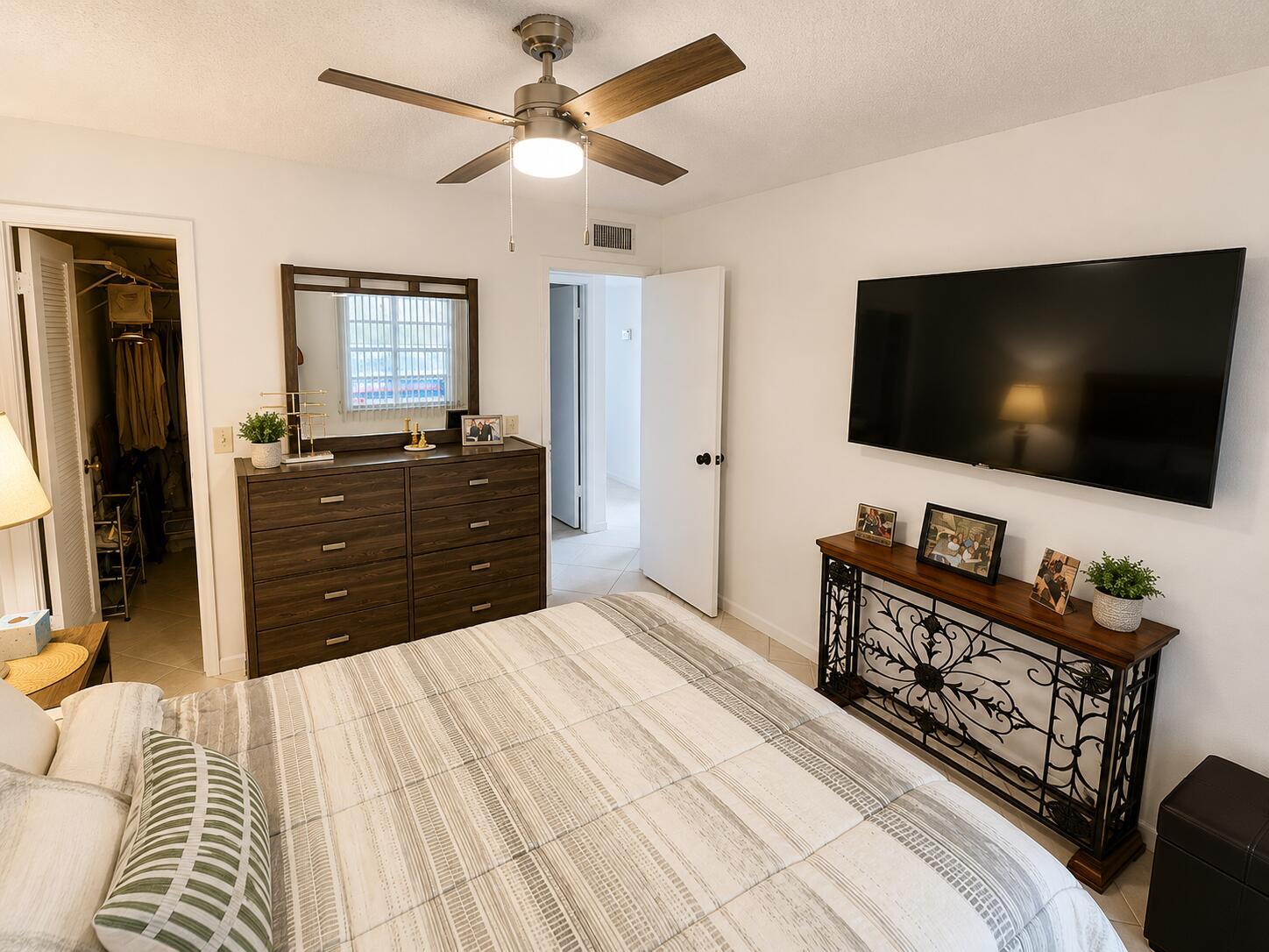 567 Burgundy L Property Photo 8