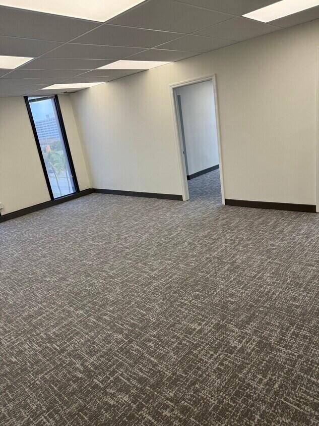 2929 E Commercial Boulevard 500 Property Photo 2
