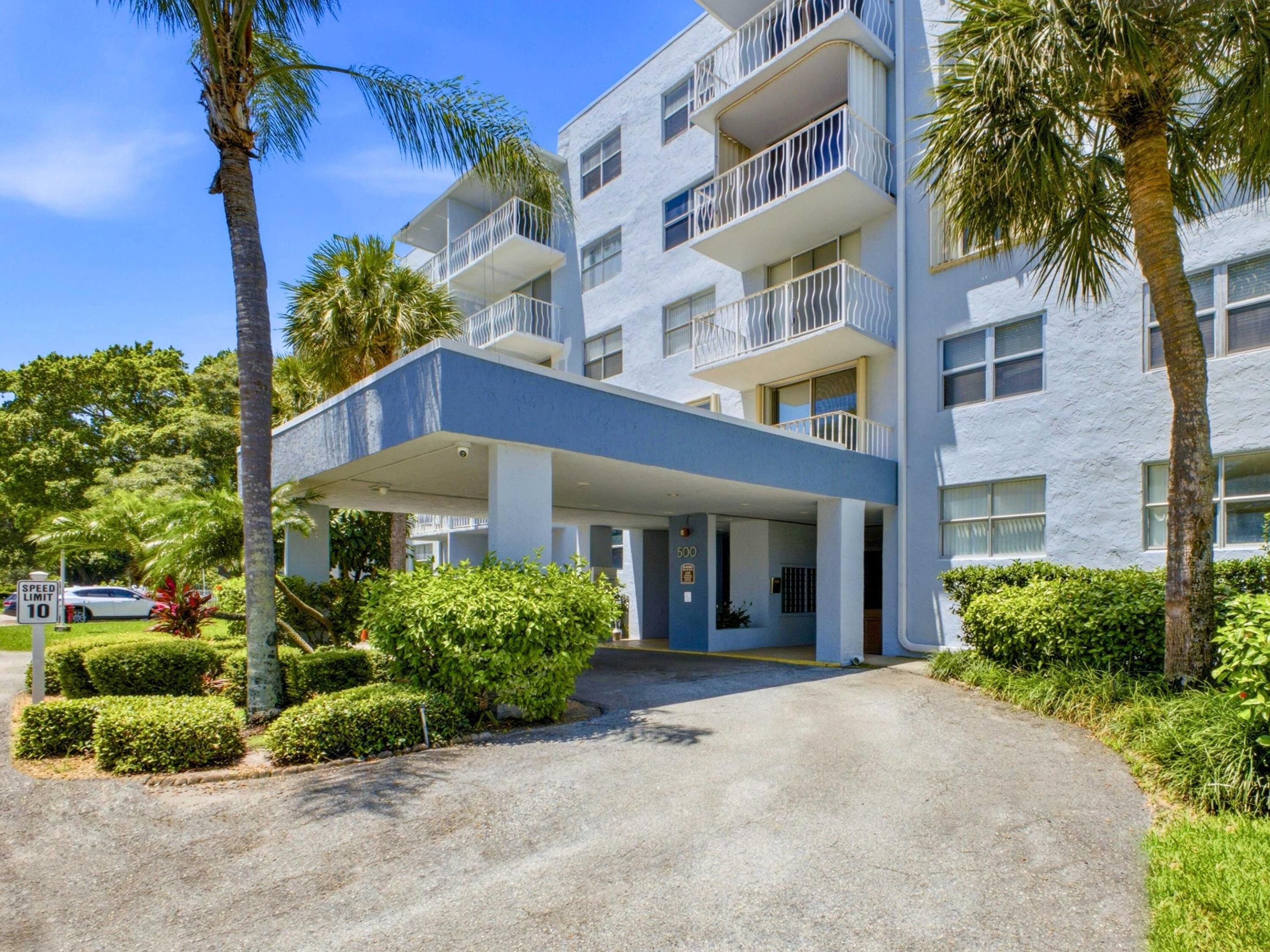500 Executive Center Drive 2m Property Photo 1