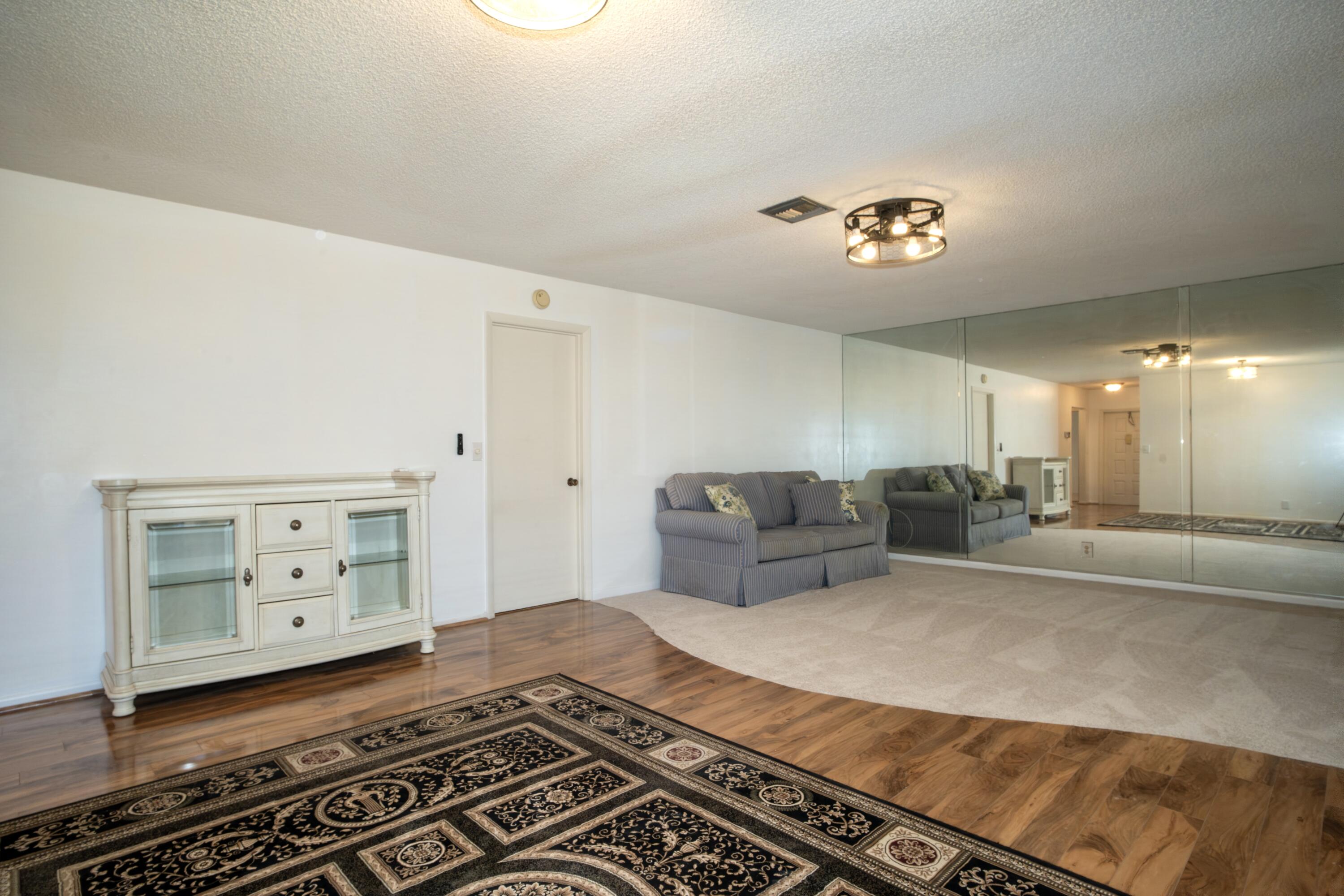 3155 Nw 9th Street Property Photo 6