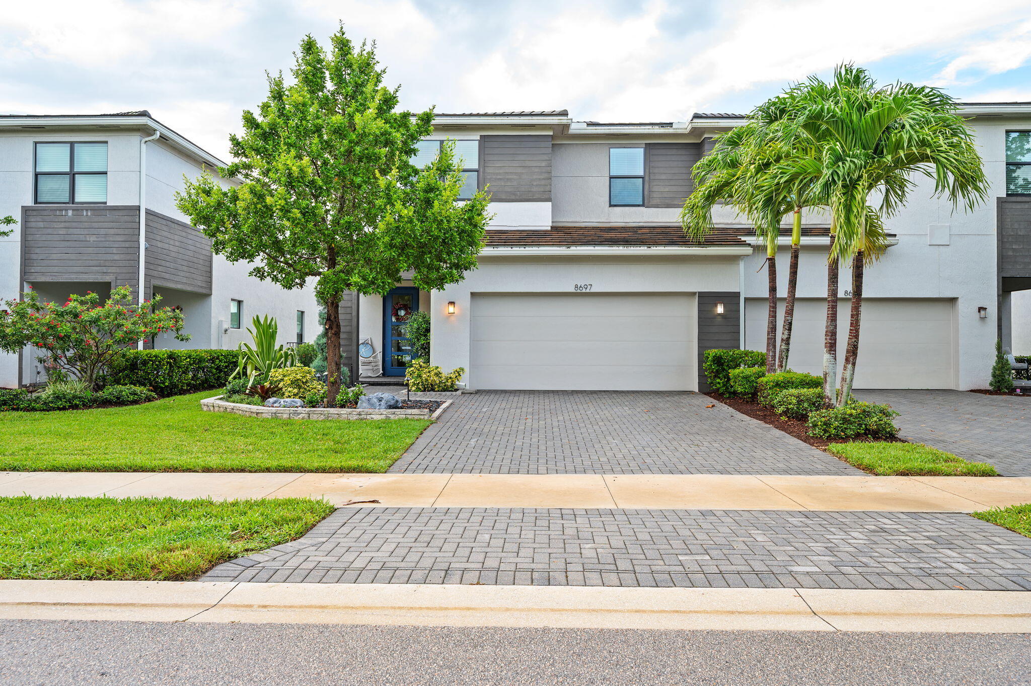 8697 Corvus Property Photo 1