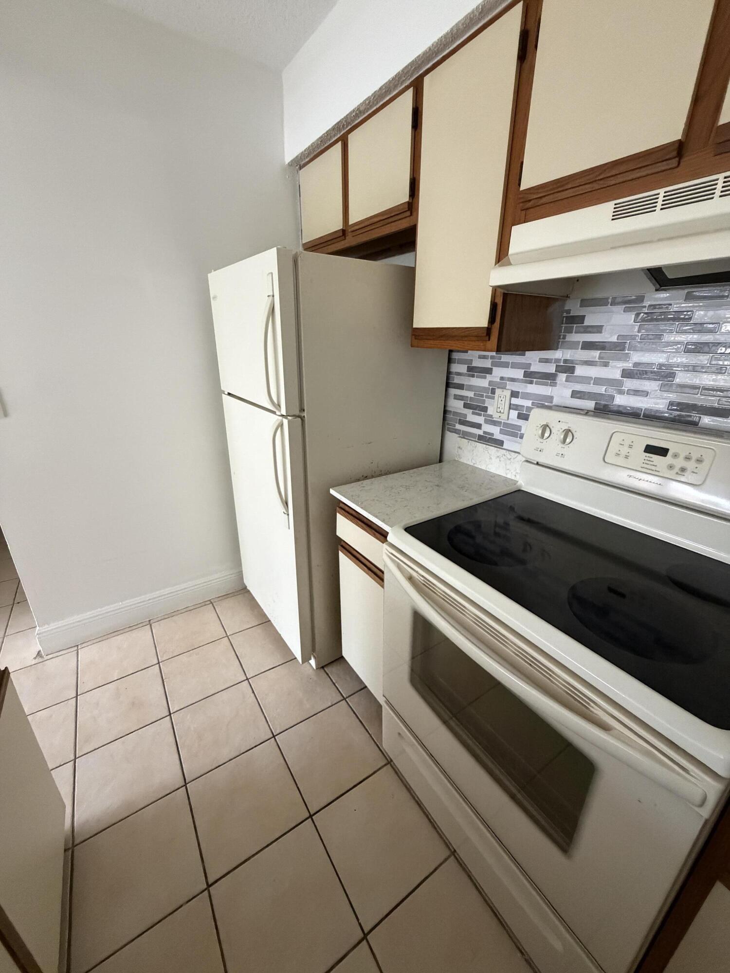 1285 Sw 46th Avenue 2709 Property Photo 6