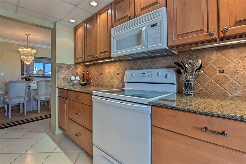 2701 N Ocean Boulevard 3b Property Photo 4