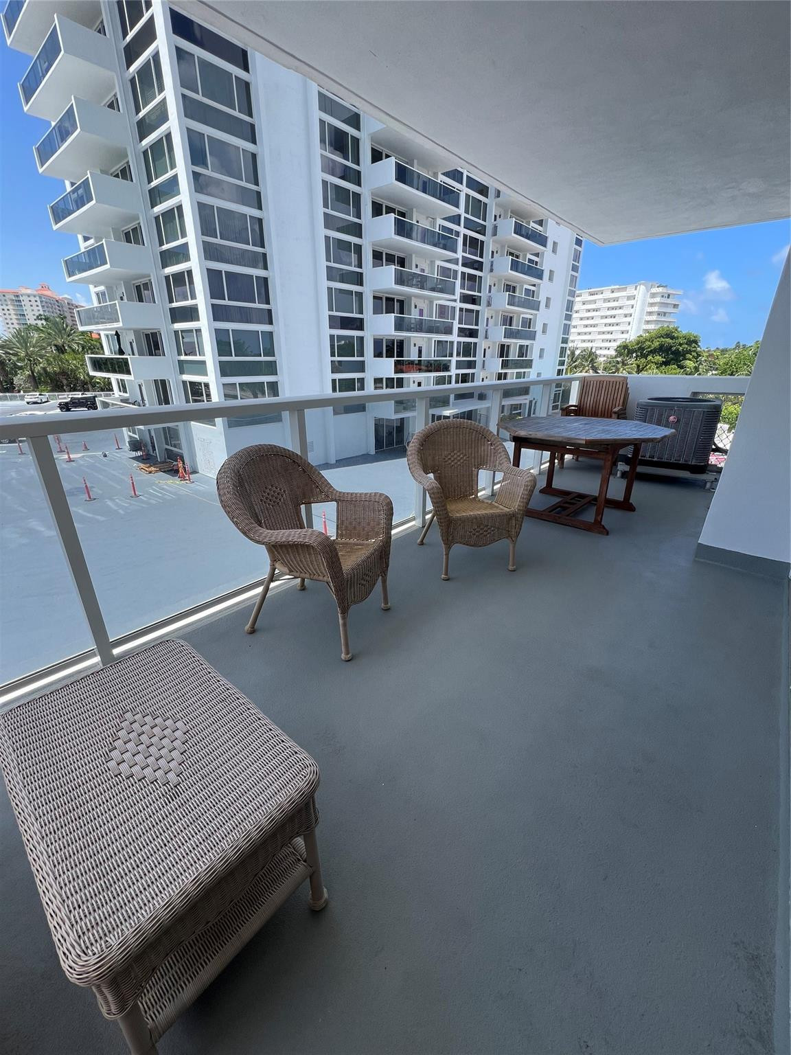2701 N Ocean Boulevard 3b Property Photo 9