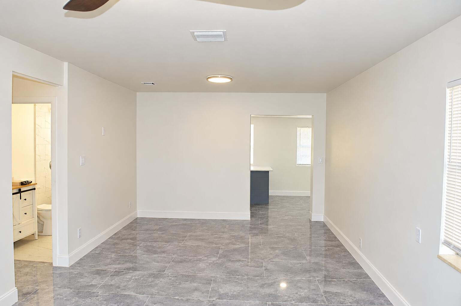 936 45th Street Property Photo 3