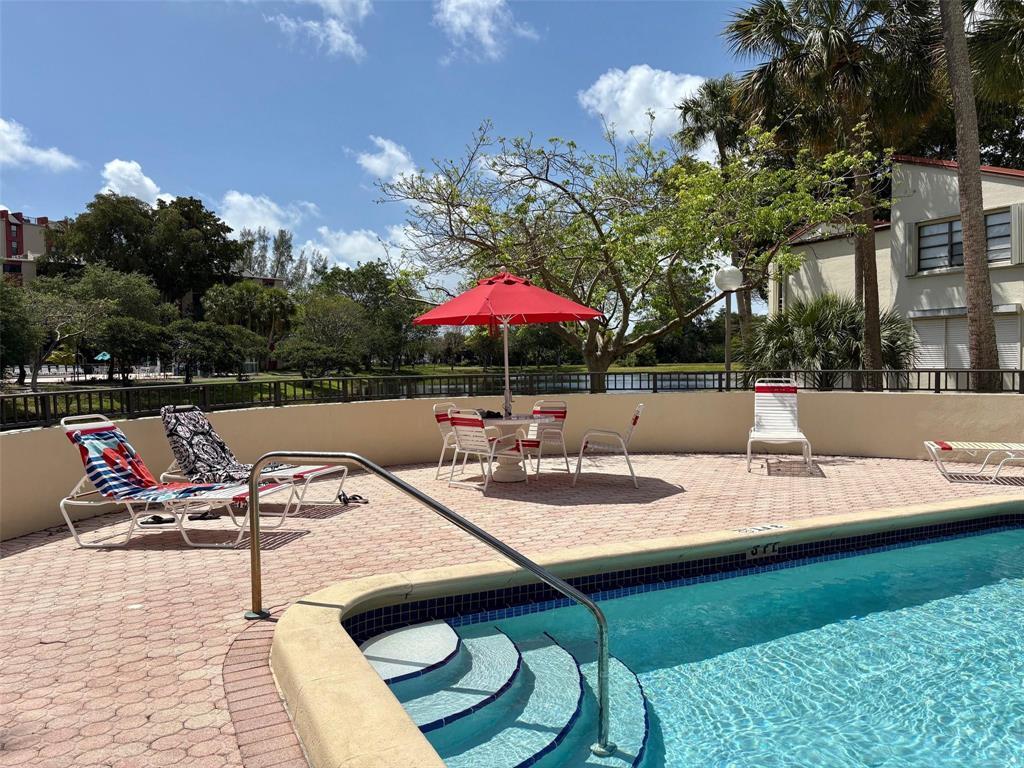 2314 S Cypress Bend Drive Unit 614 Property Photo 1