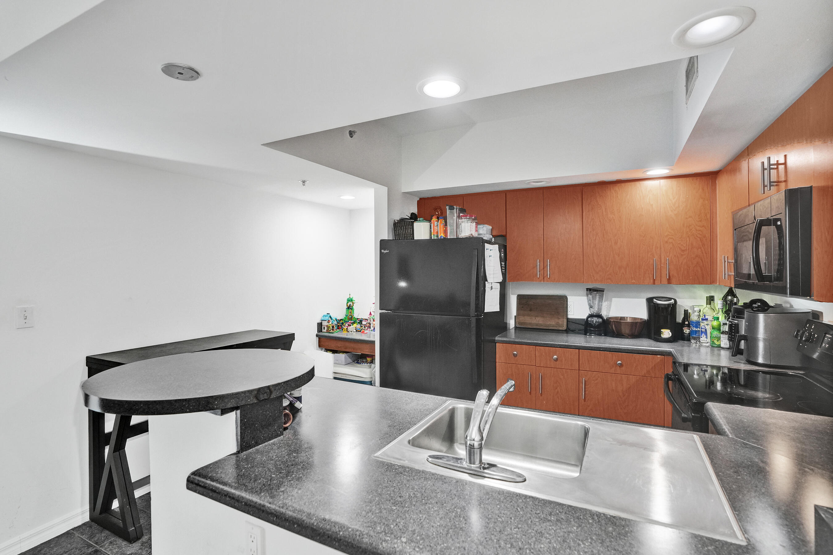 100 N Federal Highway 723 Property Photo 15