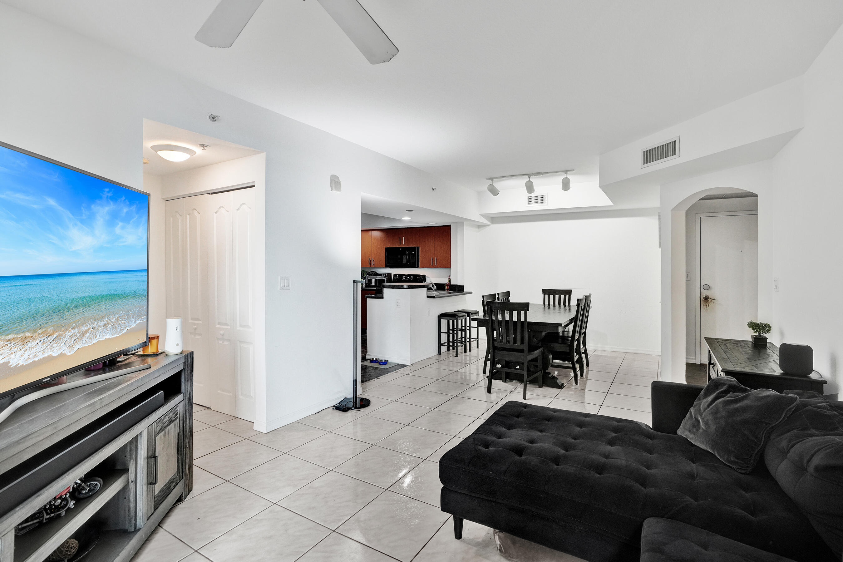 100 N Federal Highway 723 Property Photo 26