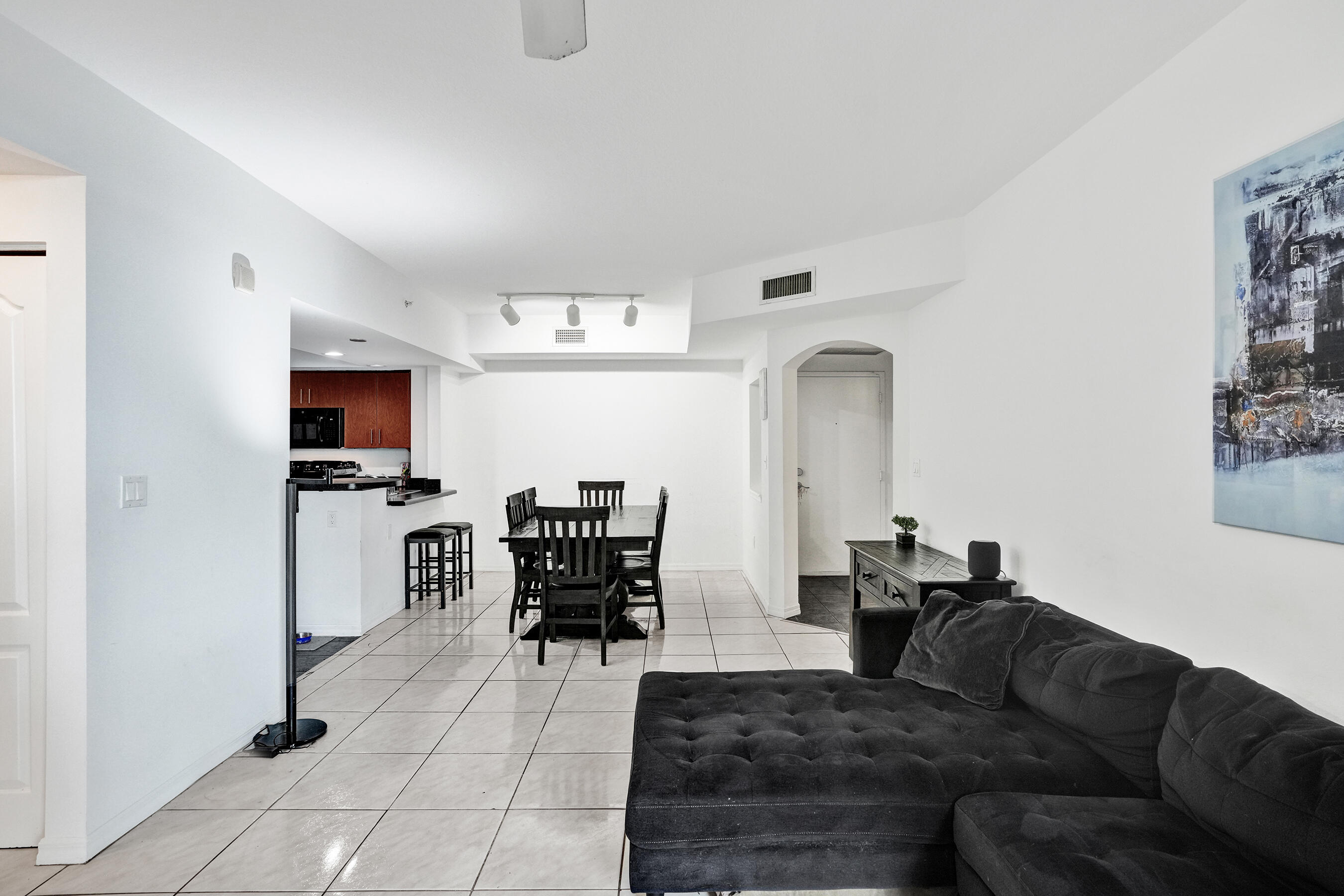 100 N Federal Highway 723 Property Photo 27