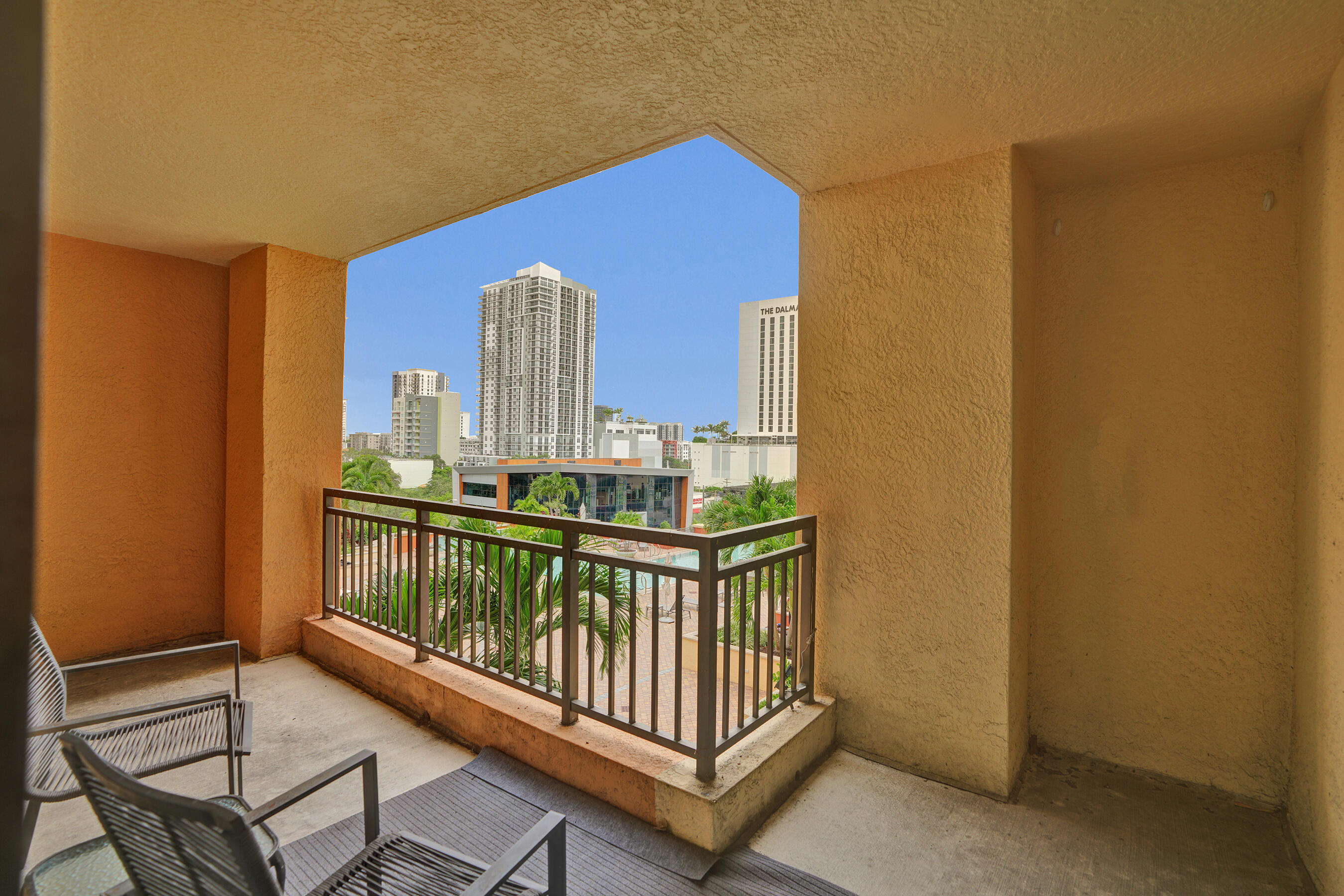 100 N Federal Highway 723 Property Photo 34