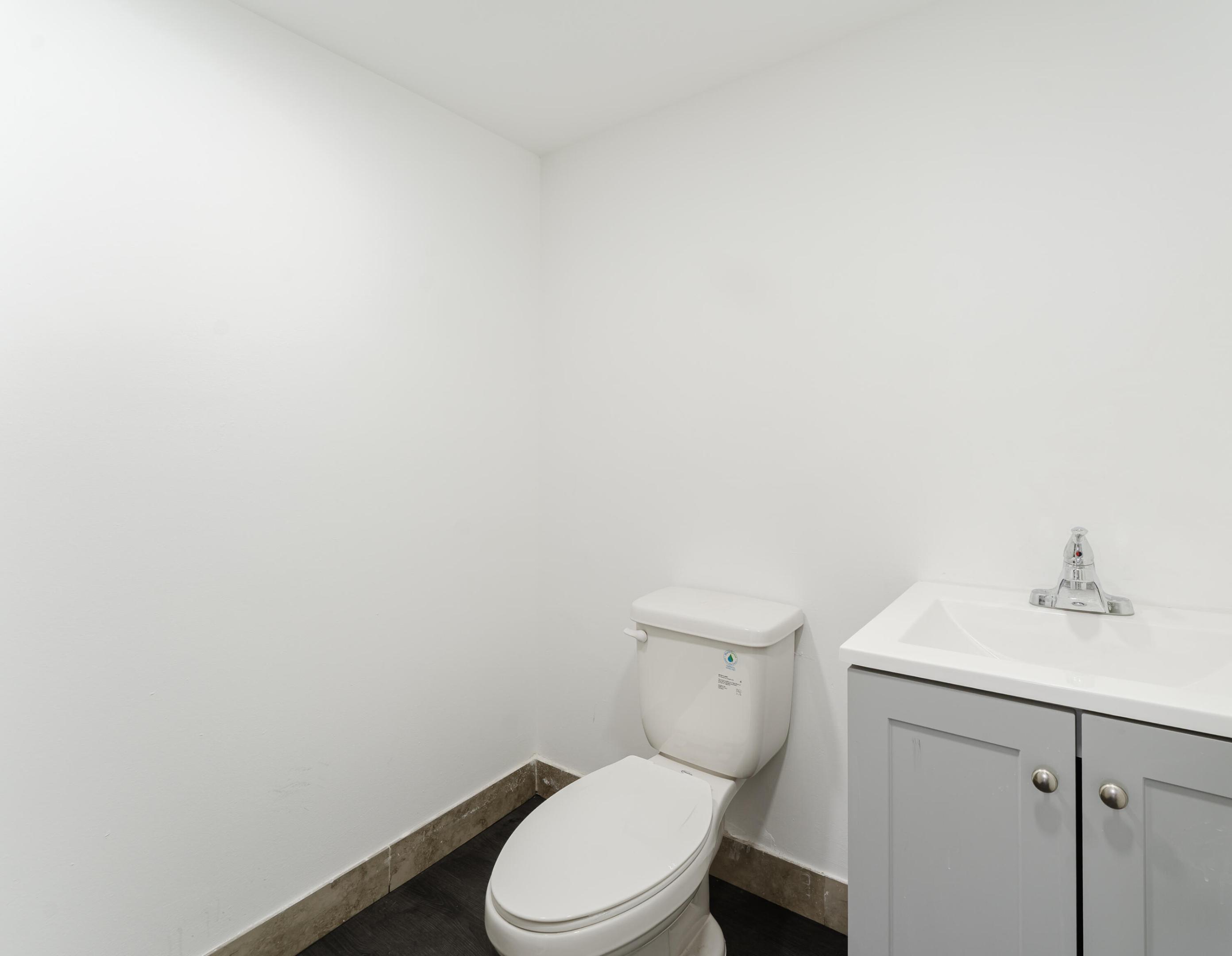 233 Brittany E Property Photo 29
