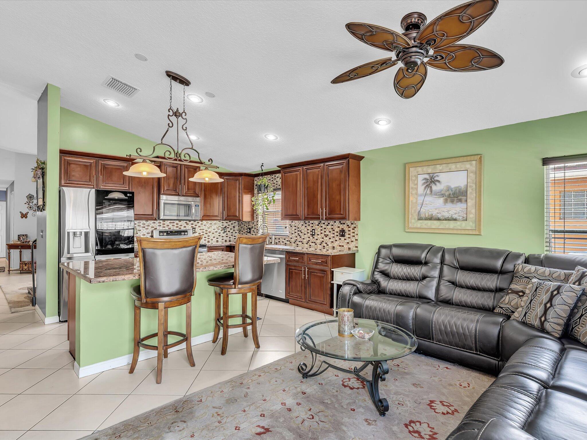 7559 Savannah Lane Property Photo 33