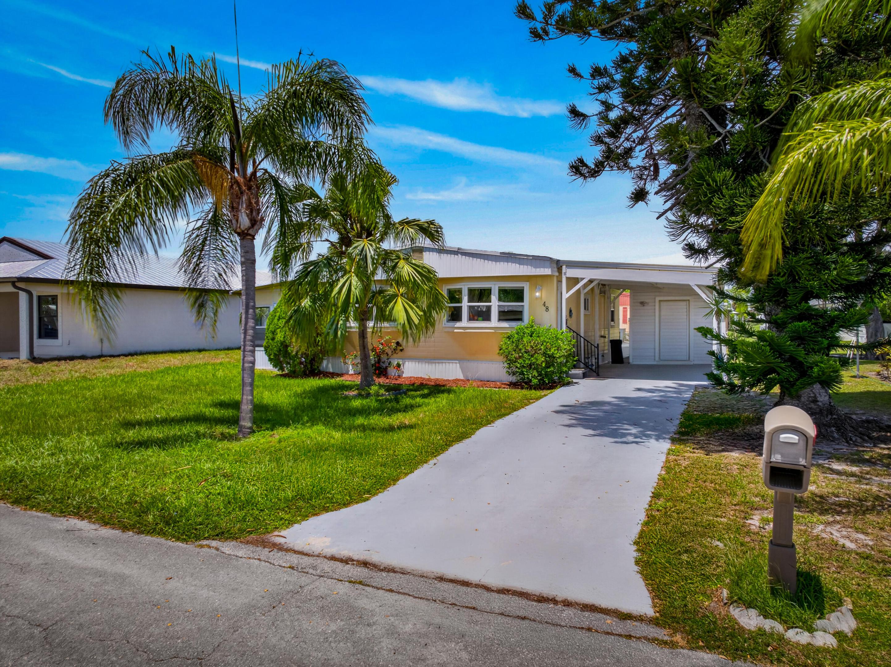 48 Florida Way Property Photo 1