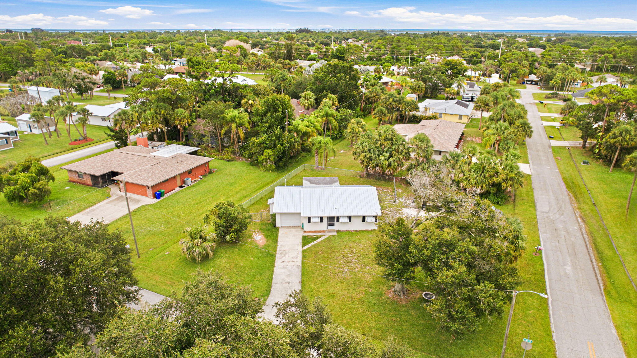 273 Easy Street Property Photo 1