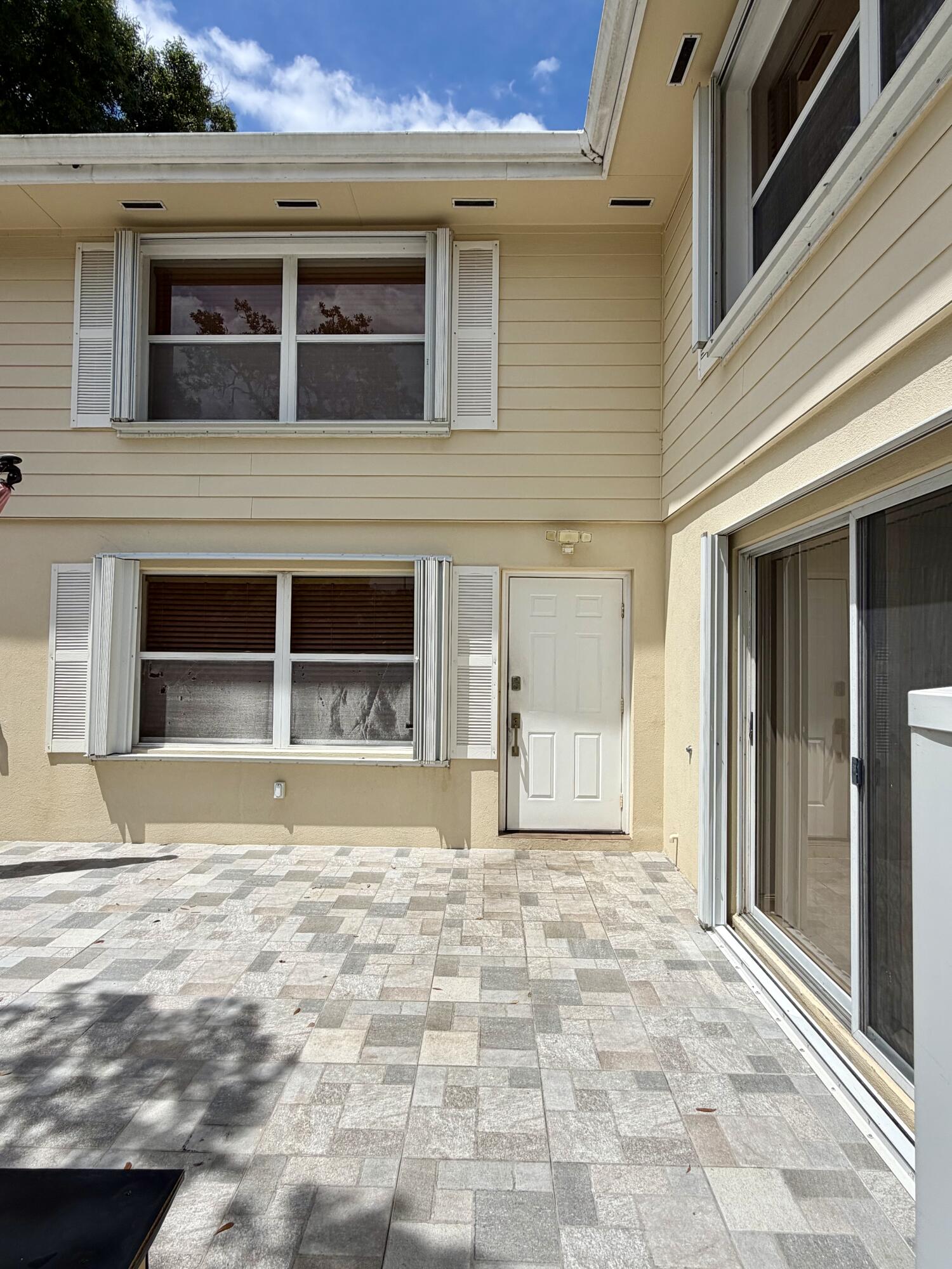 8161 Andover Court 61d Property Photo 2