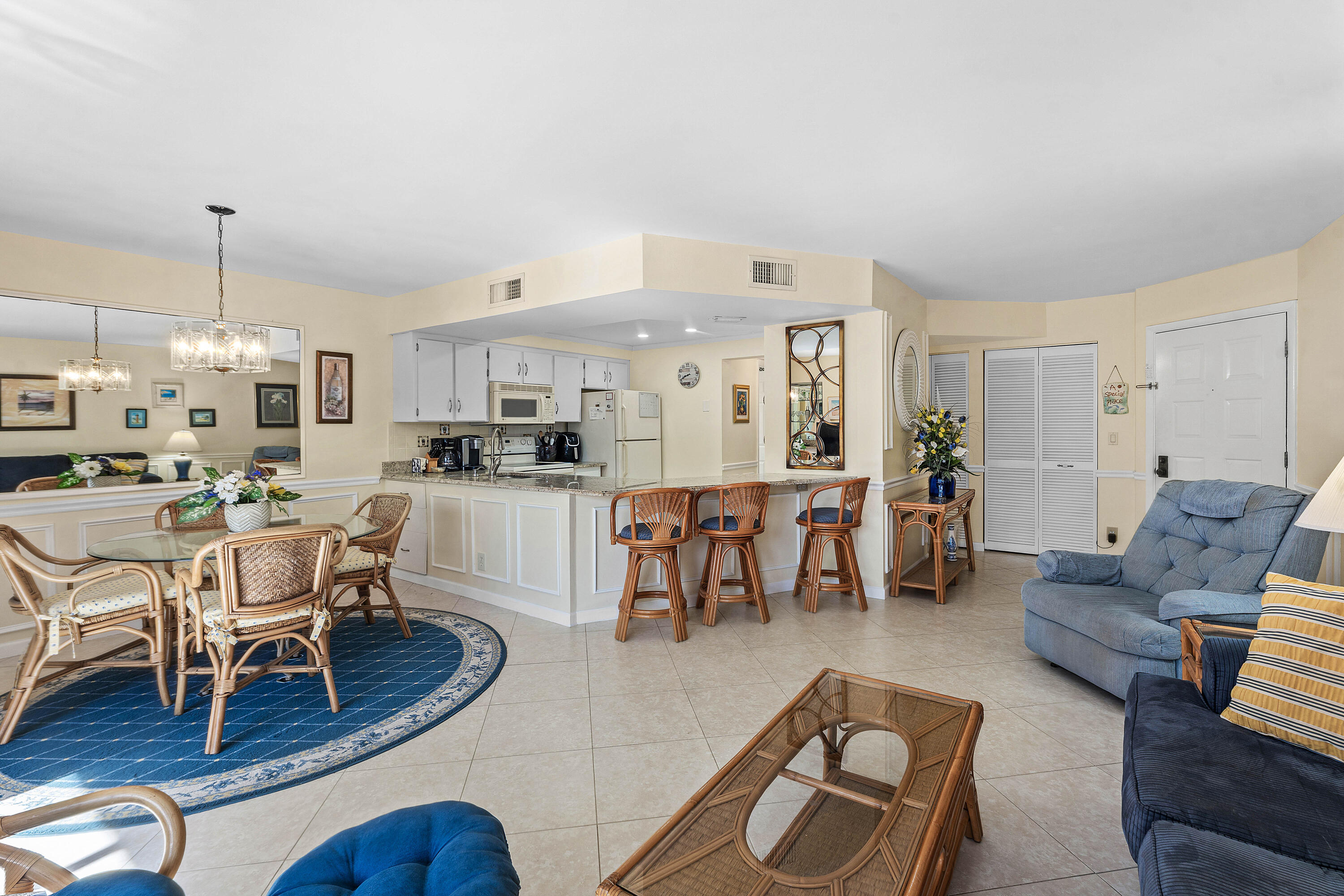 1605 S Us Highway 1 D302 Property Photo 4