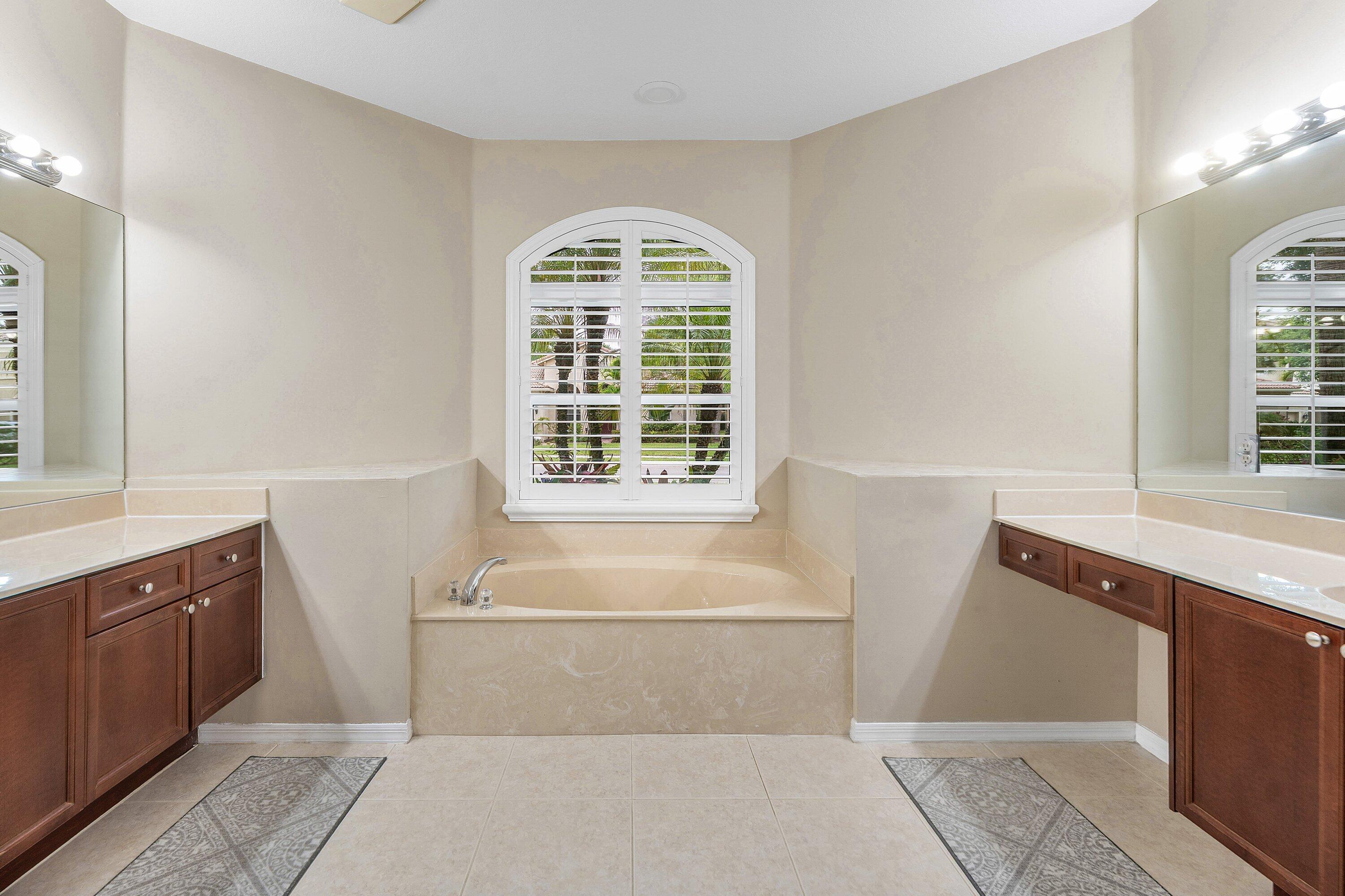 1853 Palisades Drive Property Photo 22