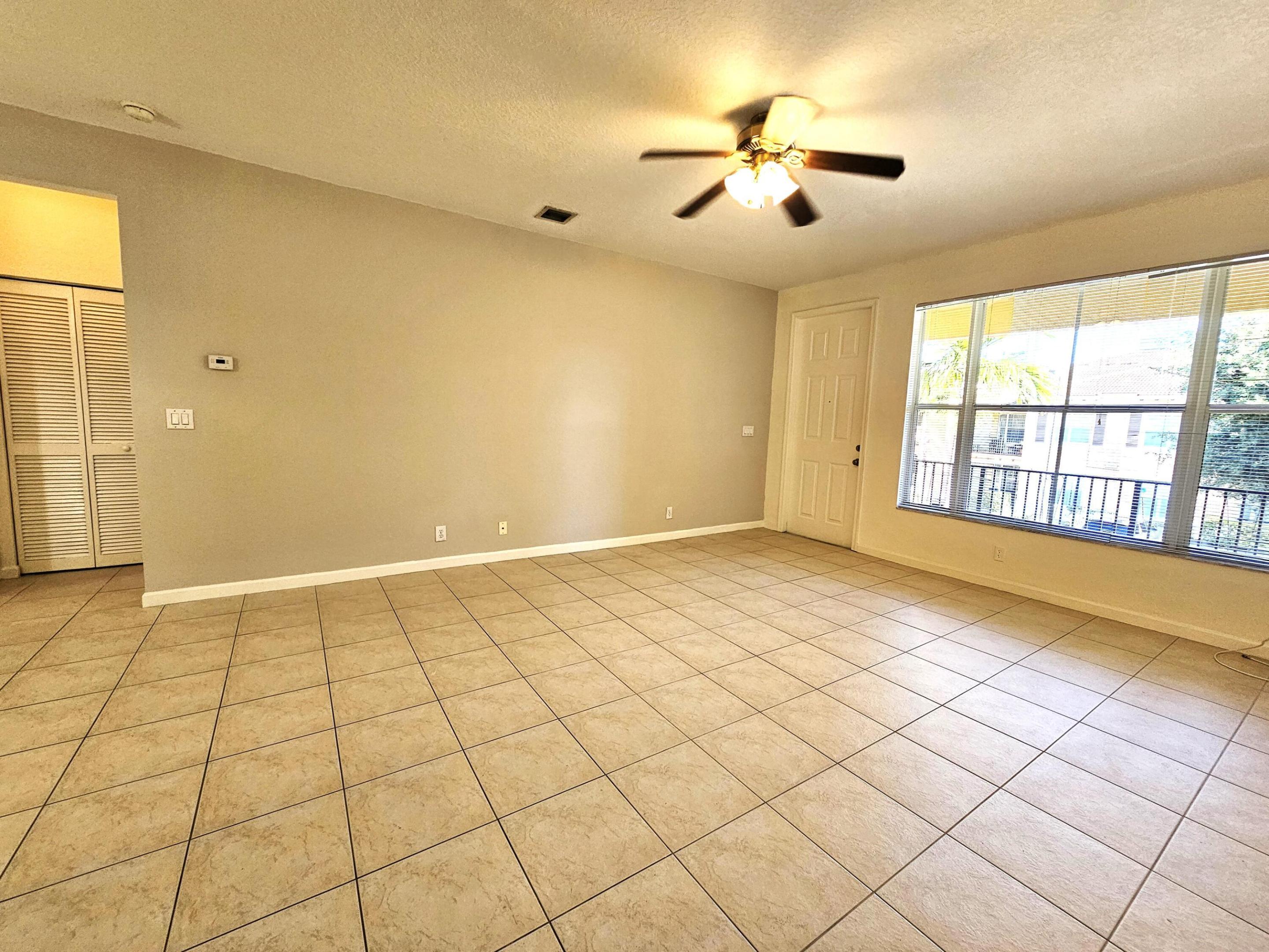 3569 Forest Hill Boulevard 104 Property Photo 8