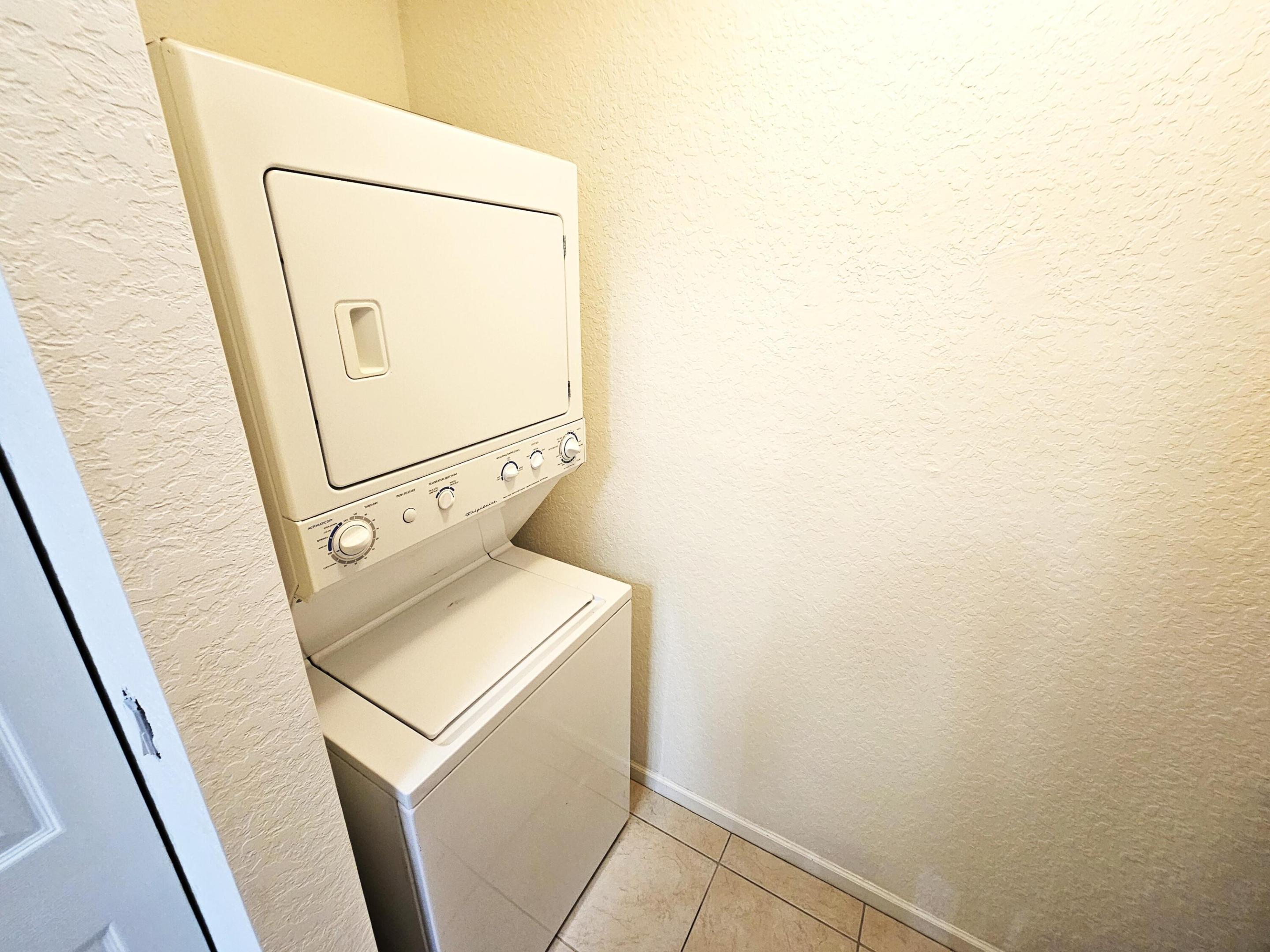 3569 Forest Hill Boulevard 104 Property Photo 10