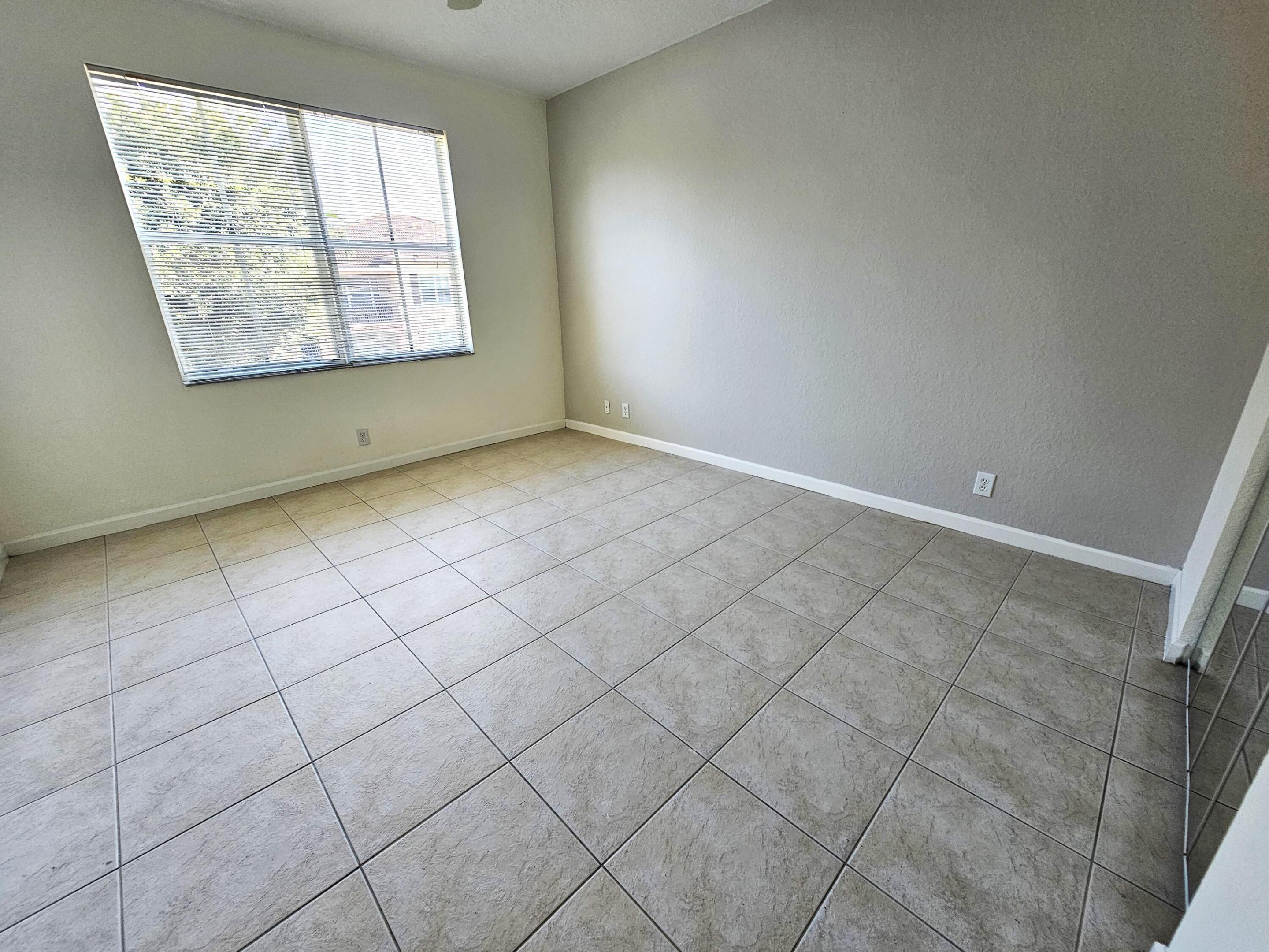 3569 Forest Hill Boulevard 104 Property Photo 12