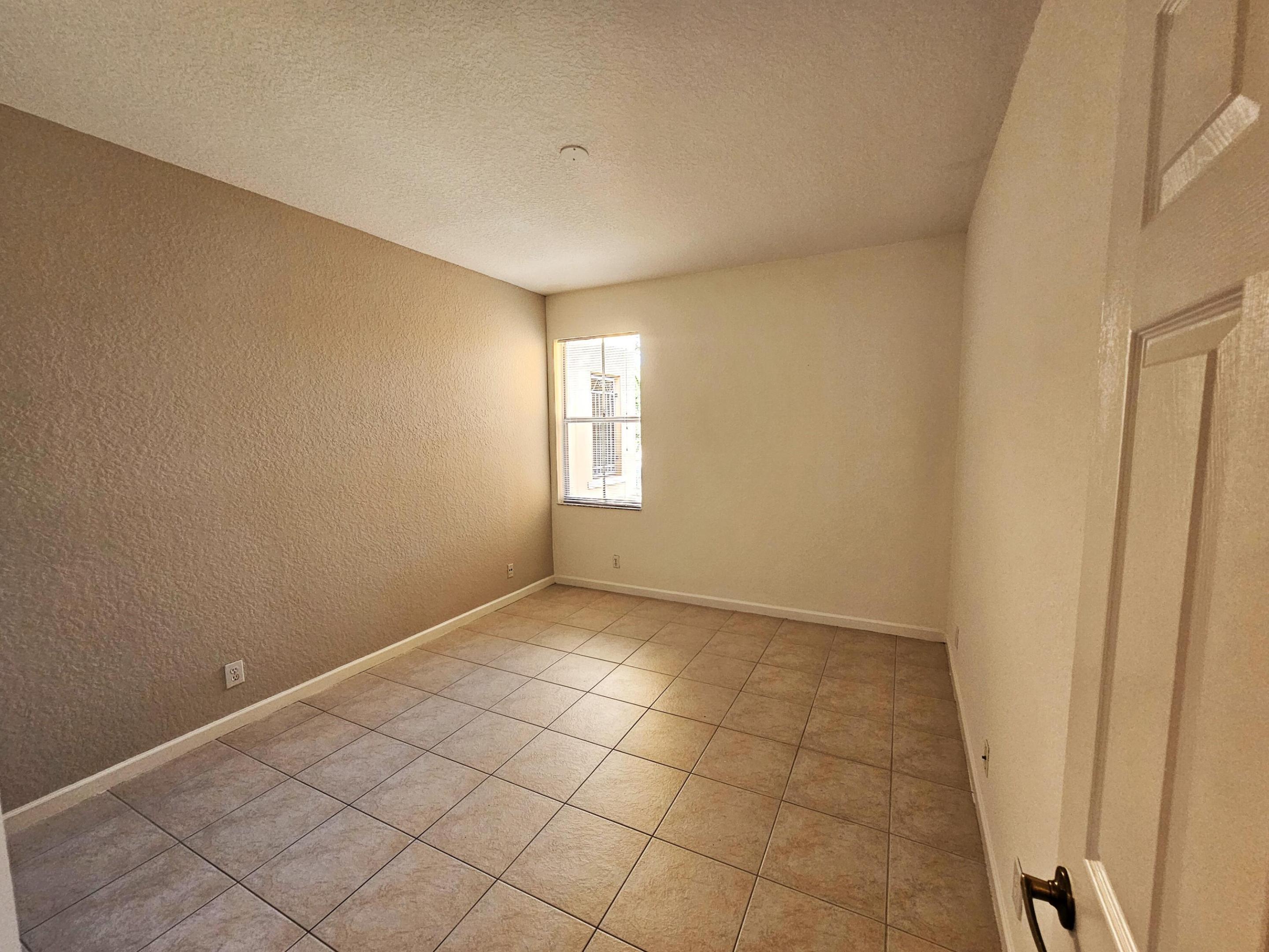 3569 Forest Hill Boulevard 104 Property Photo 14