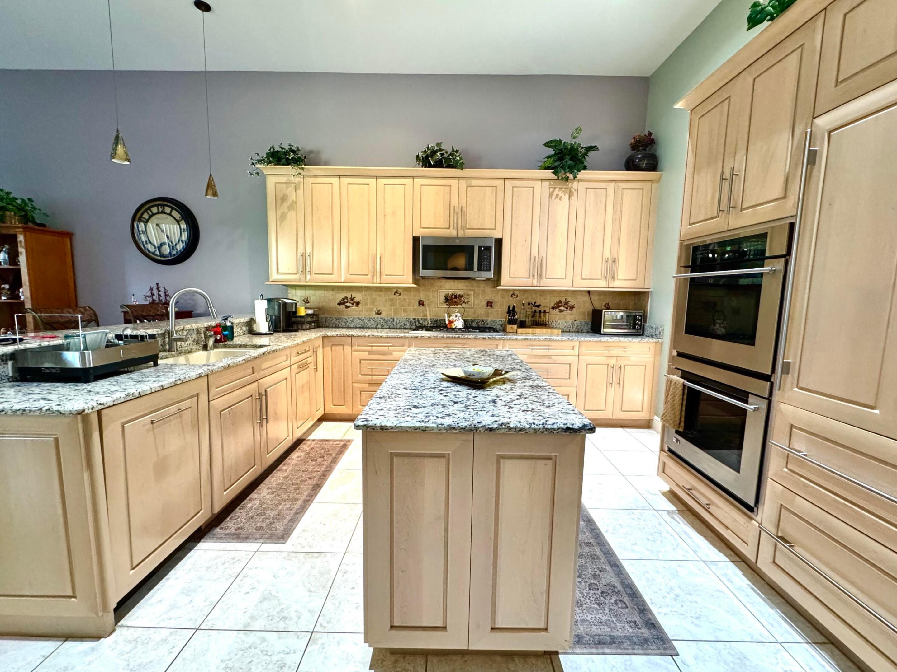 8041 E Via Grande Property Photo 6