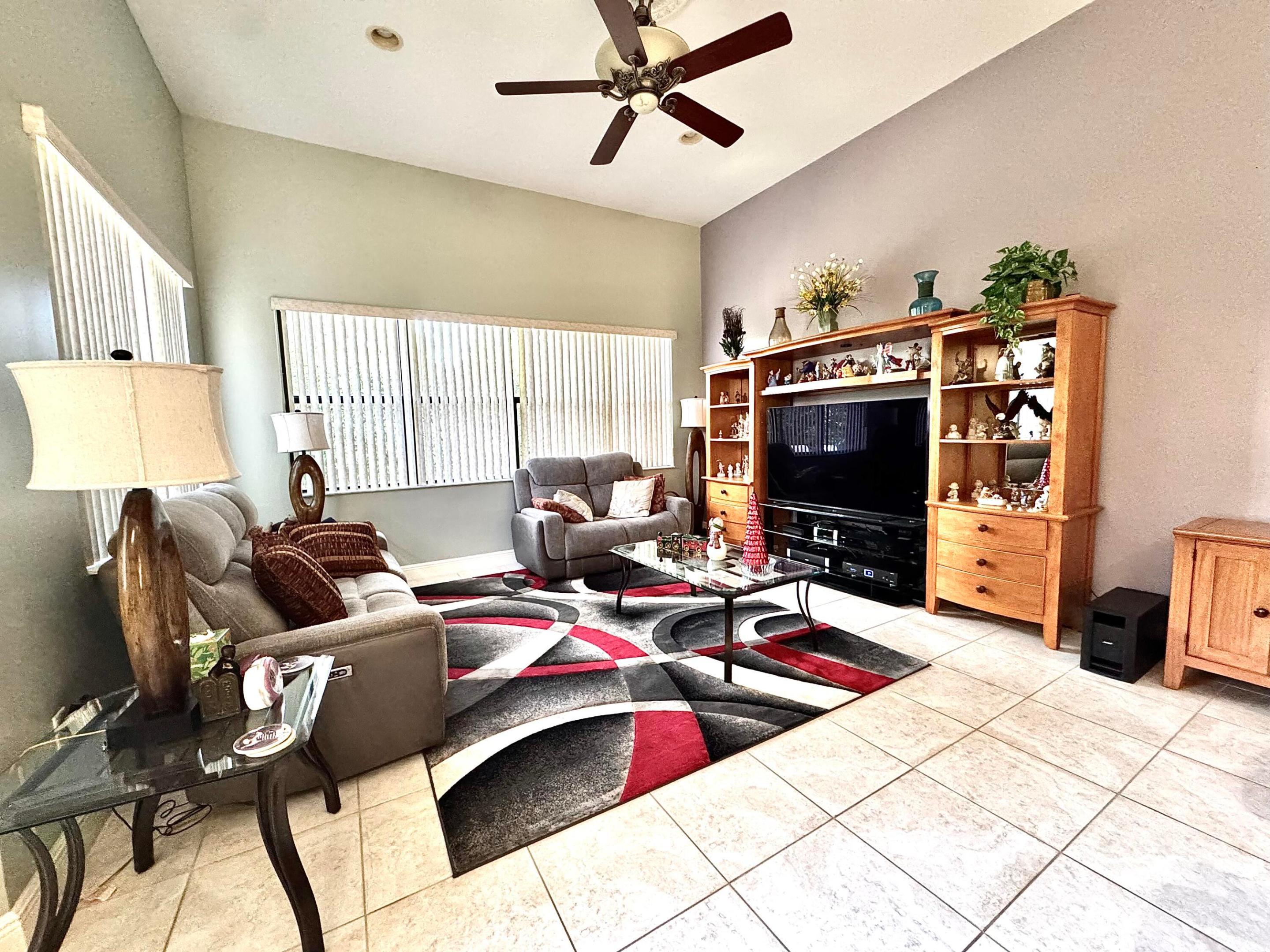 8041 E Via Grande Property Photo 16