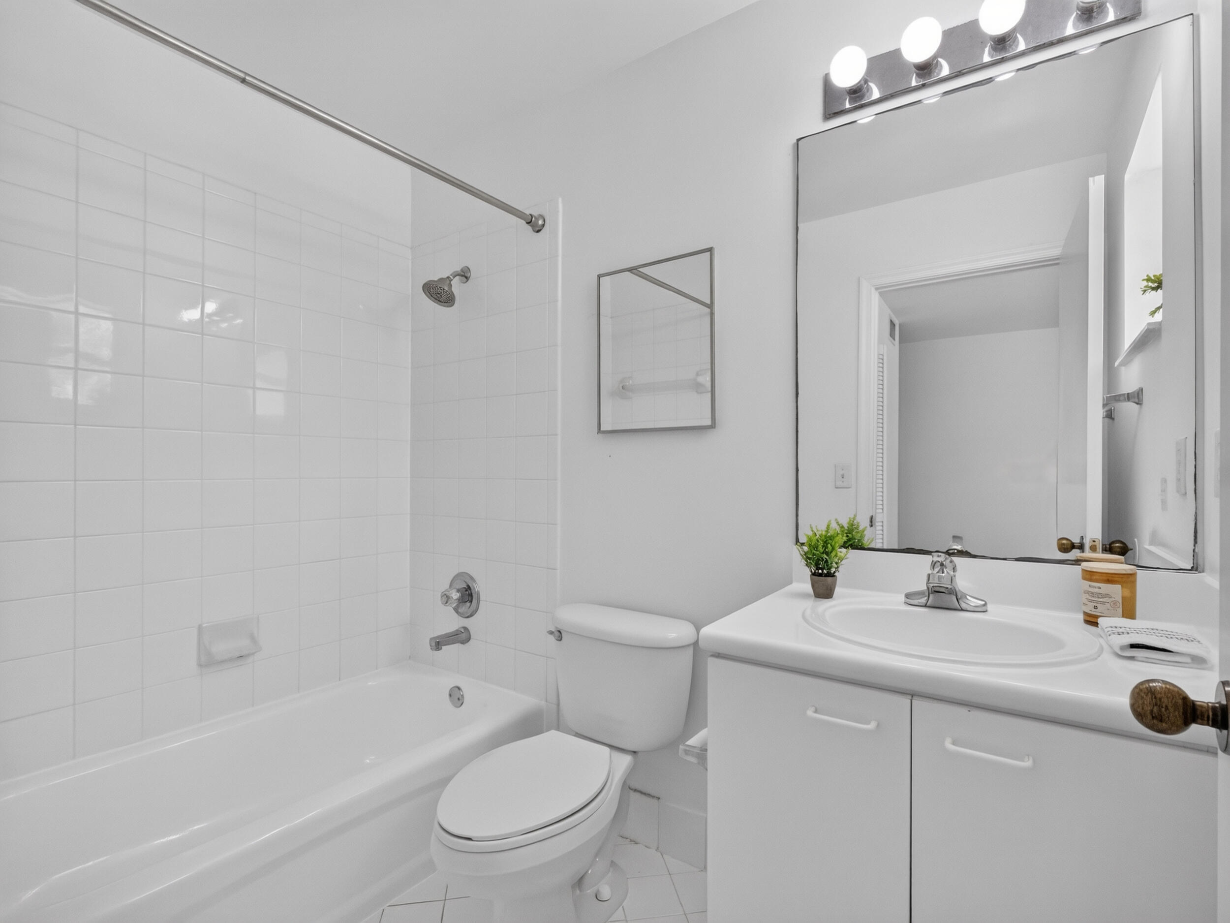 2391 Pasadena Way Property Photo 11