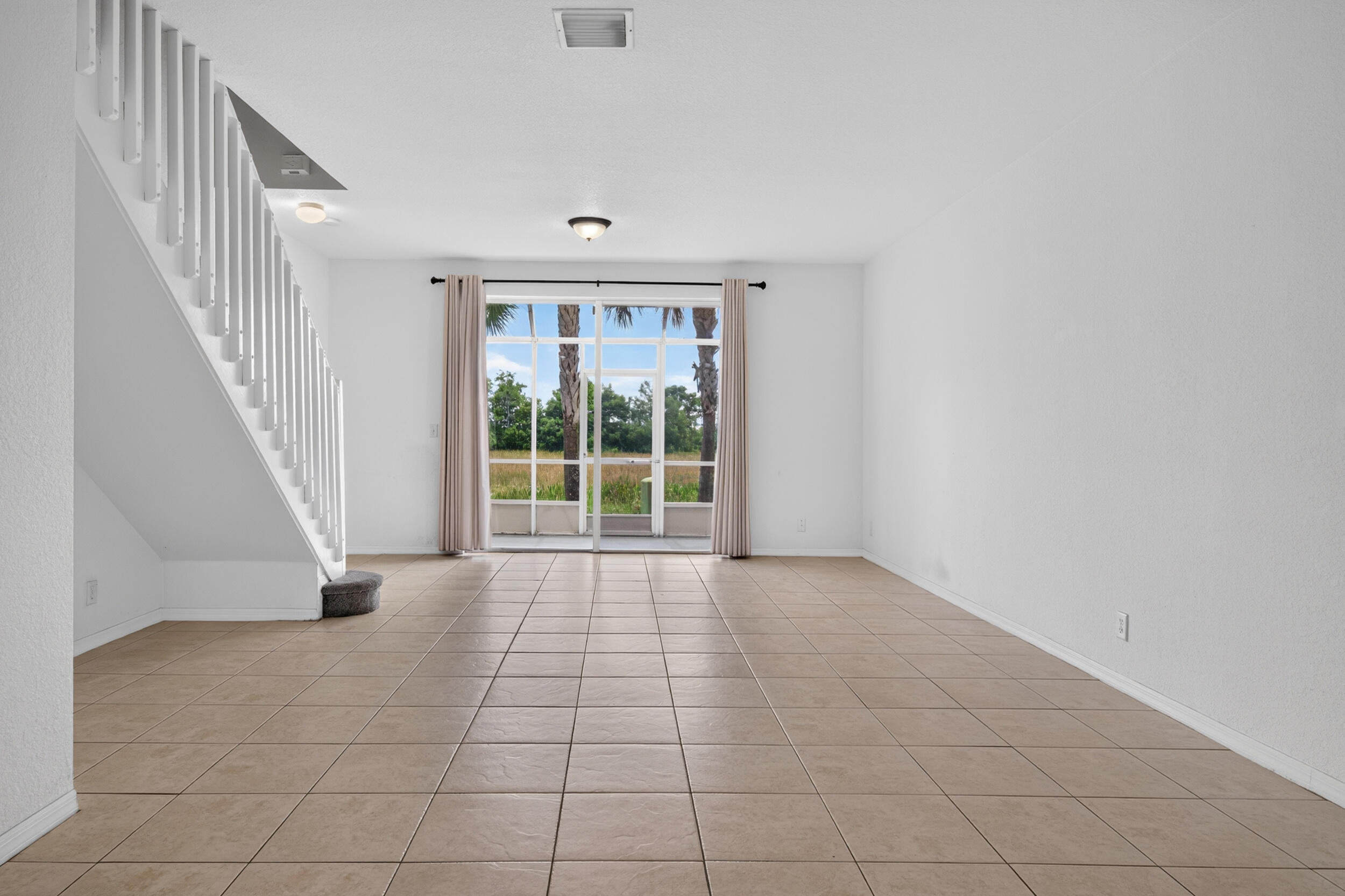 2391 Pasadena Way Property Photo 18