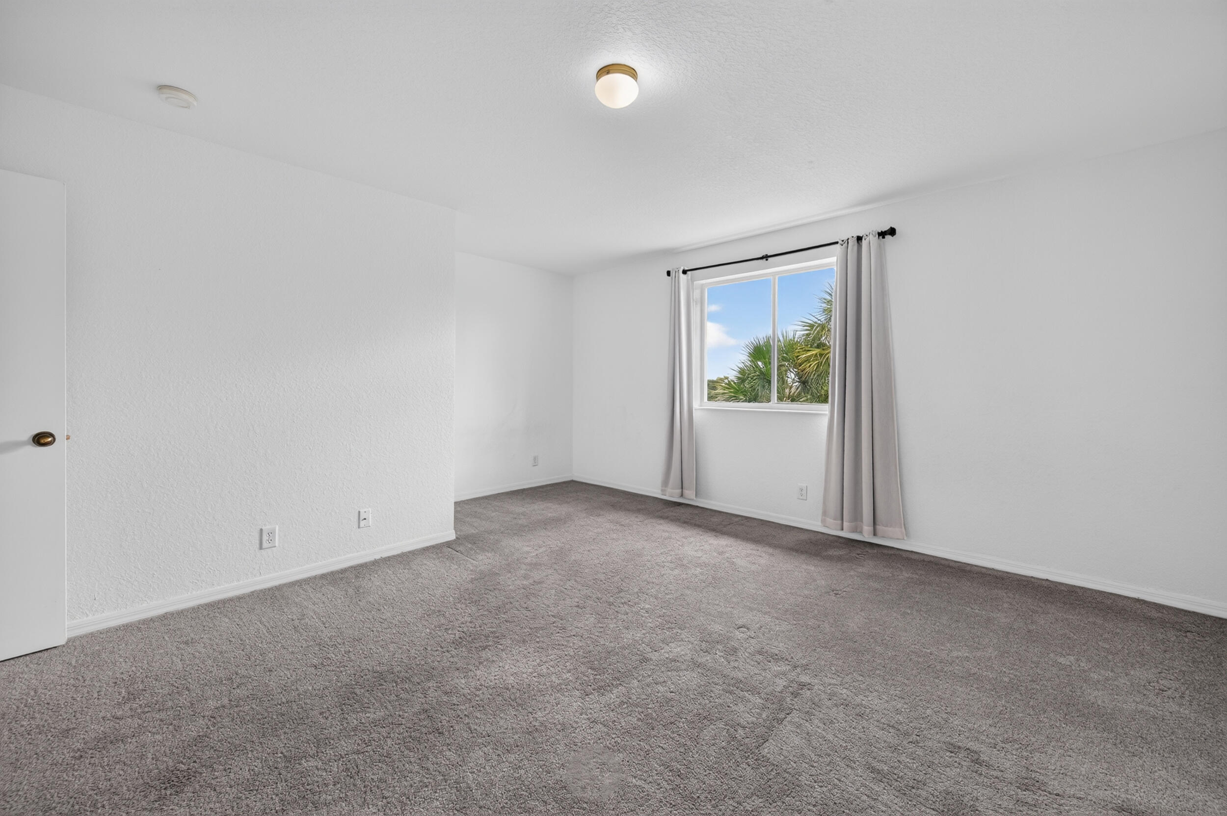 2391 Pasadena Way Property Photo 28