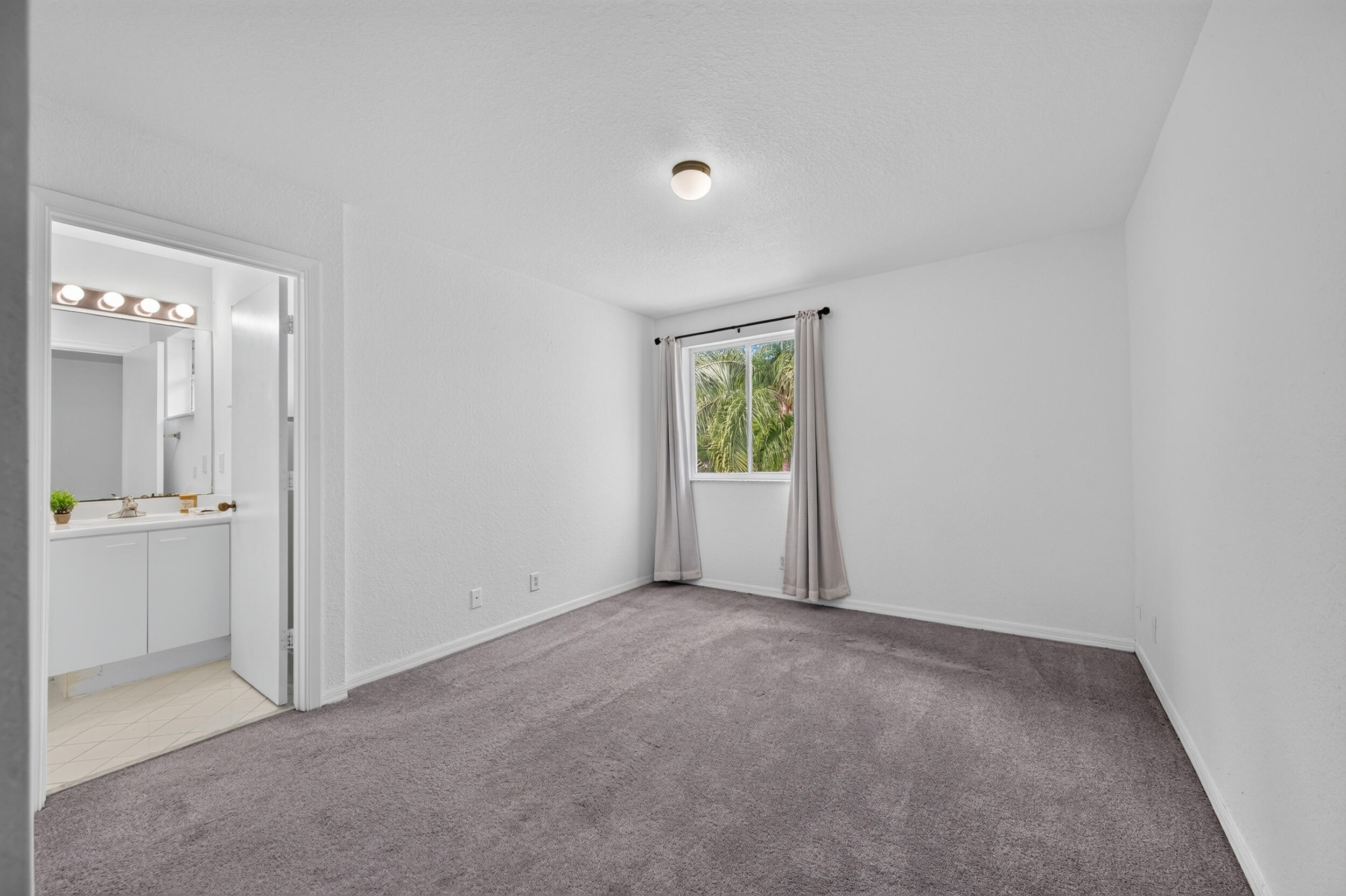 2391 Pasadena Way Property Photo 33