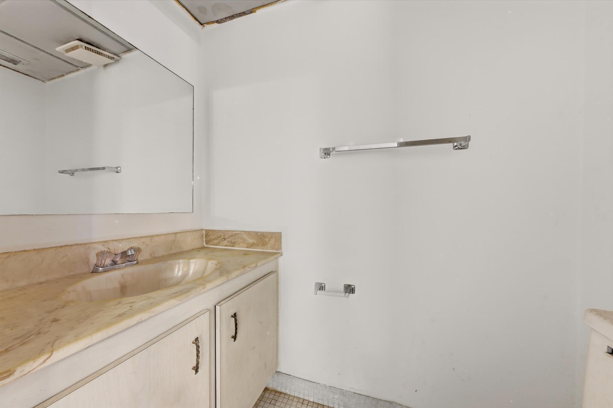 2860 Somerset Drive 412k Property Photo 16