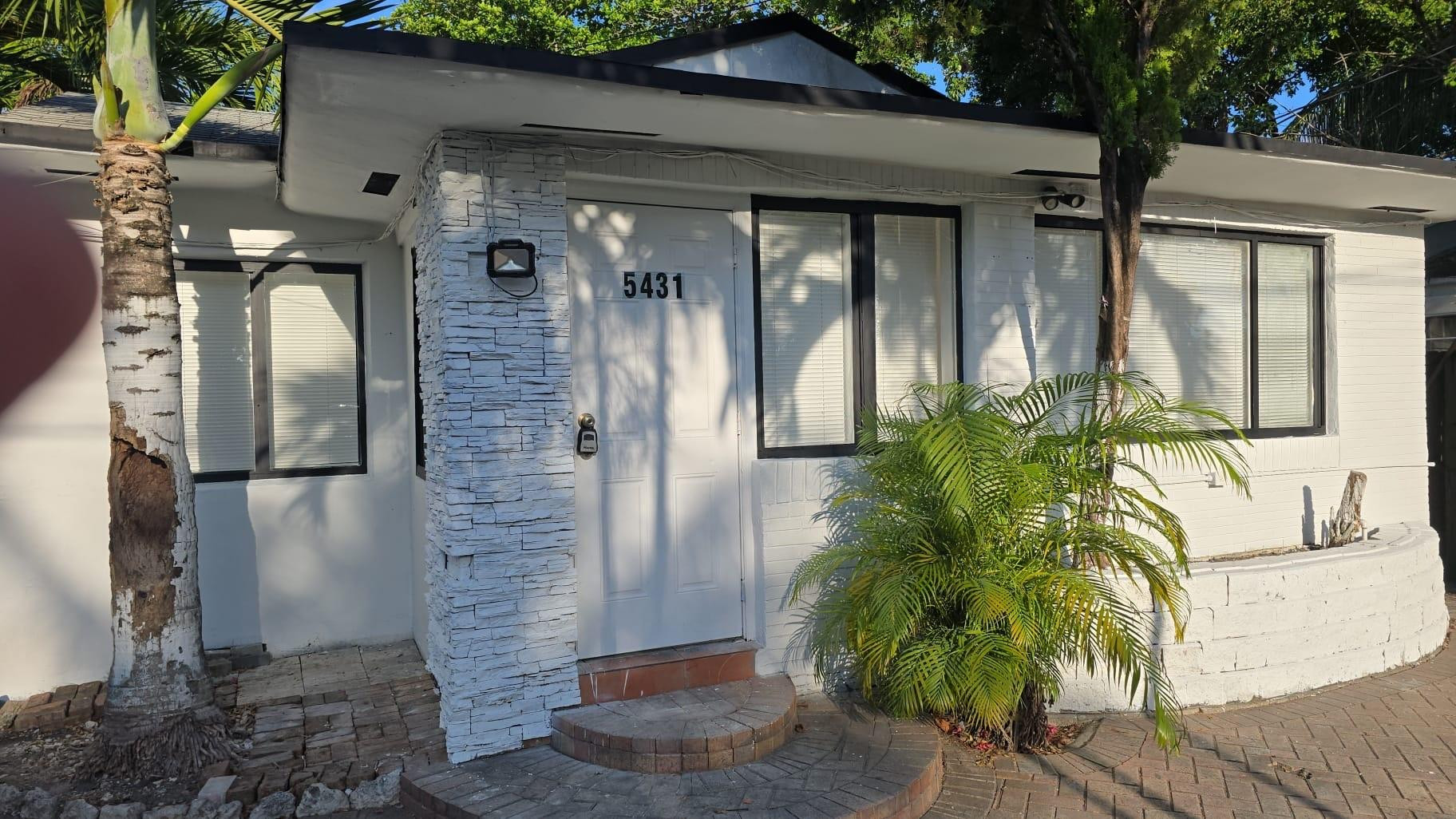 5431 Nw 30th Avenue Property Photo 3