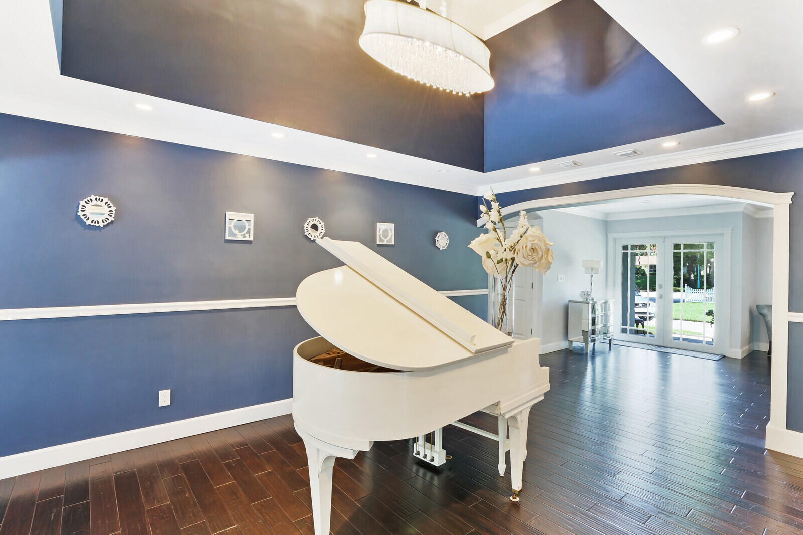 17 E Ocean Avenue Property Photo 13