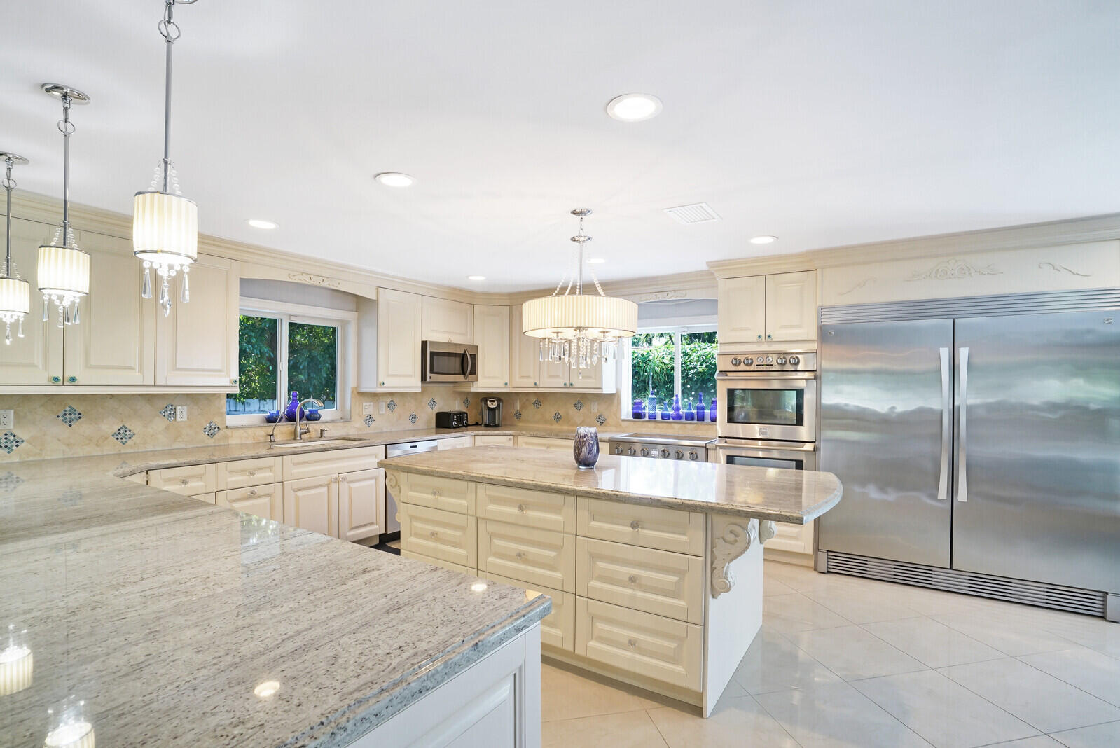 17 E Ocean Avenue Property Photo 18