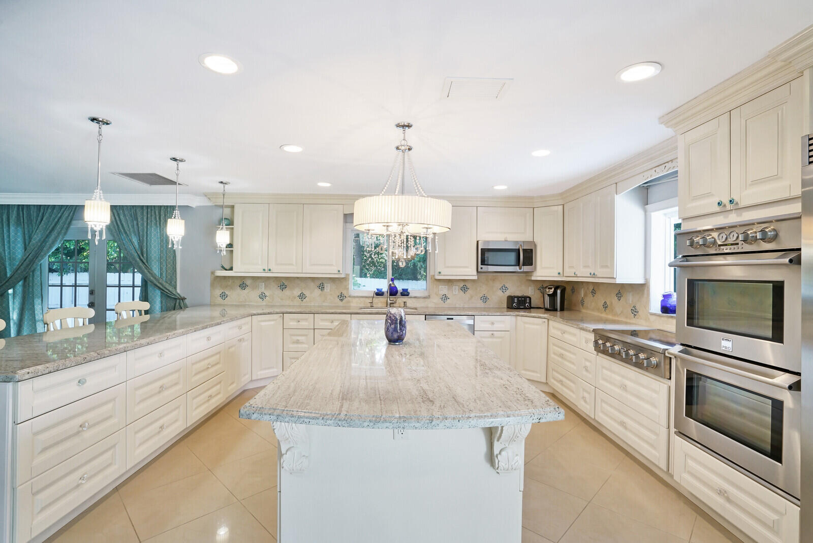 17 E Ocean Avenue Property Photo 20