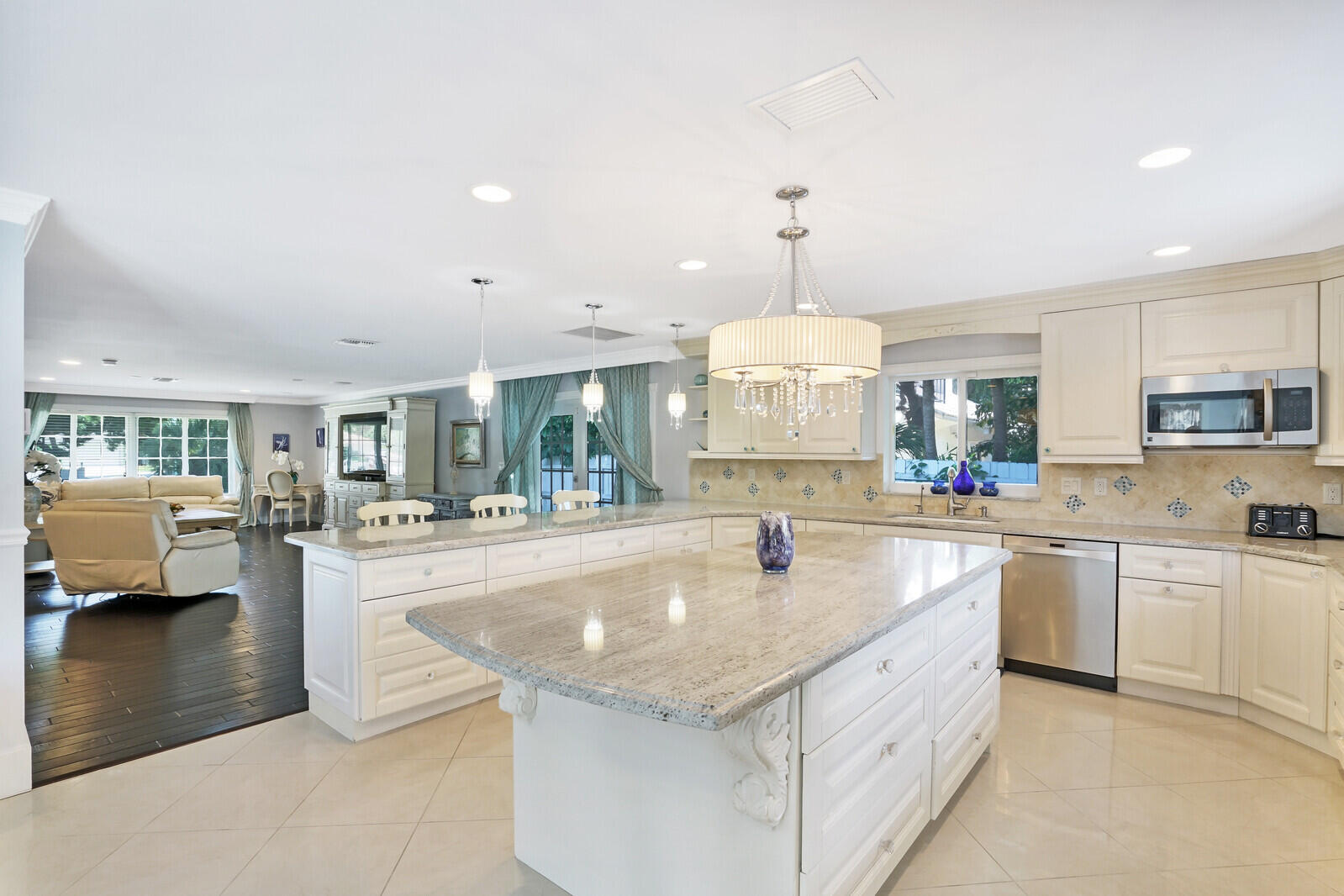 17 E Ocean Avenue Property Photo 21