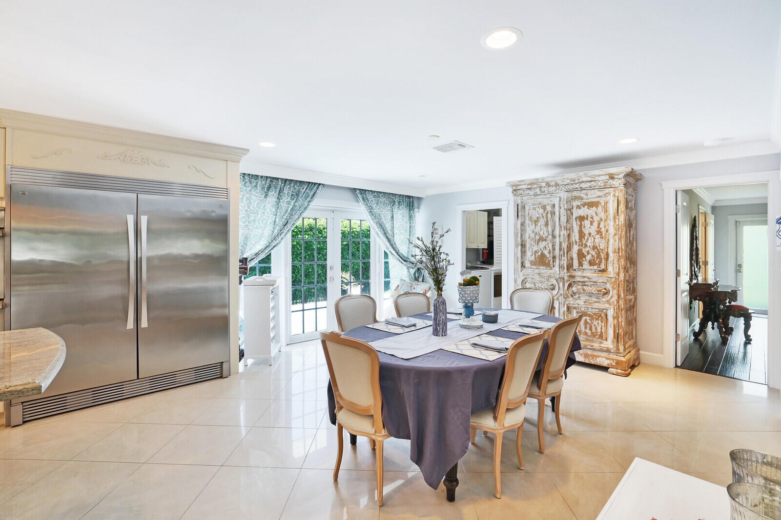17 E Ocean Avenue Property Photo 24