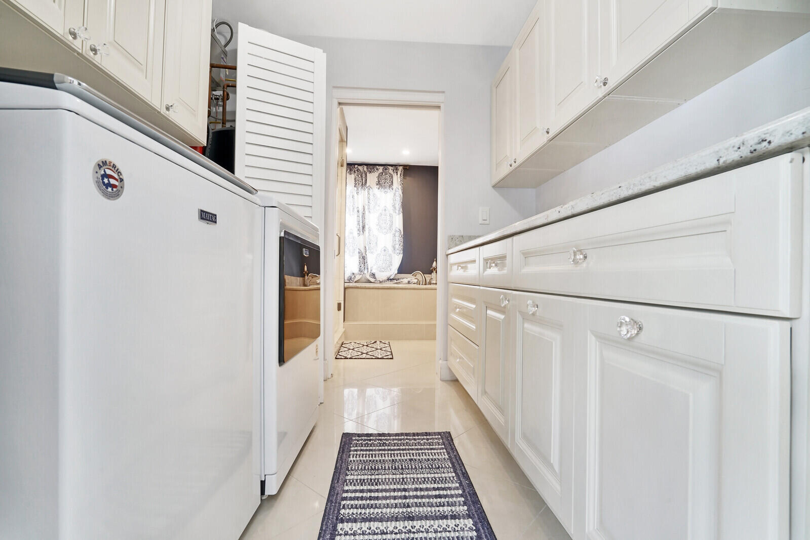 17 E Ocean Avenue Property Photo 28
