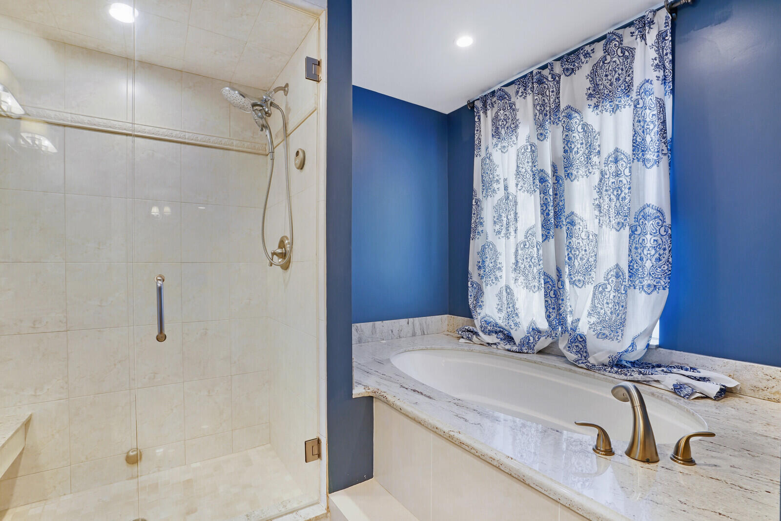 17 E Ocean Avenue Property Photo 32