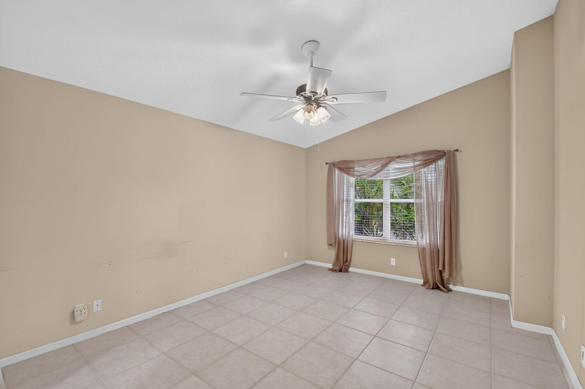 9840 Arbor View Drive S Property Photo 11