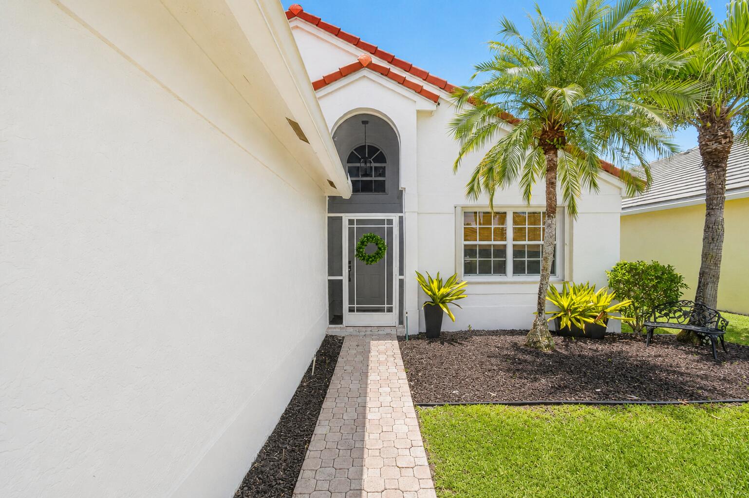 7671 Stirling Bridge Boulevard N Property Photo 3