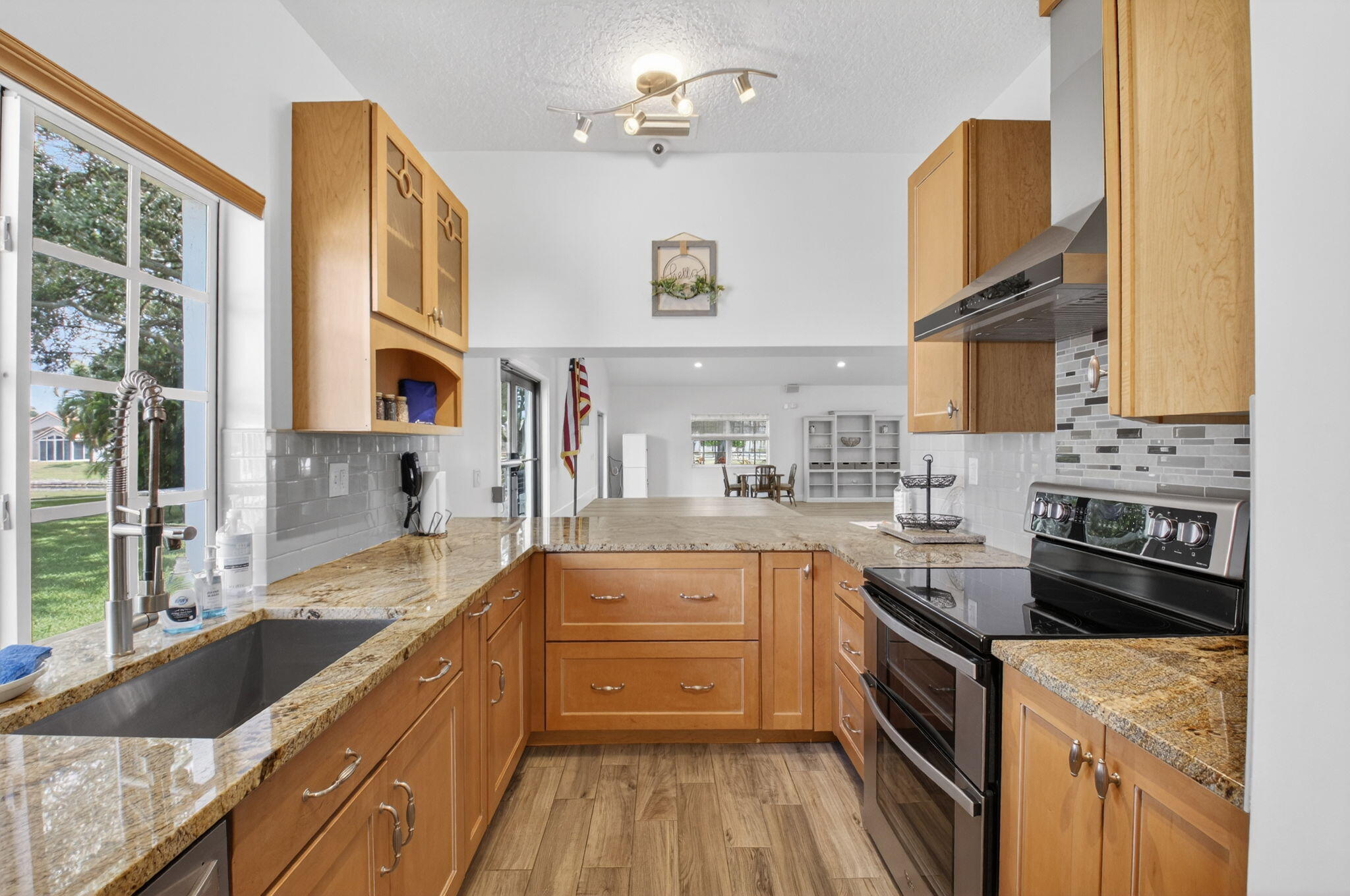 7671 Stirling Bridge Boulevard N Property Photo 89