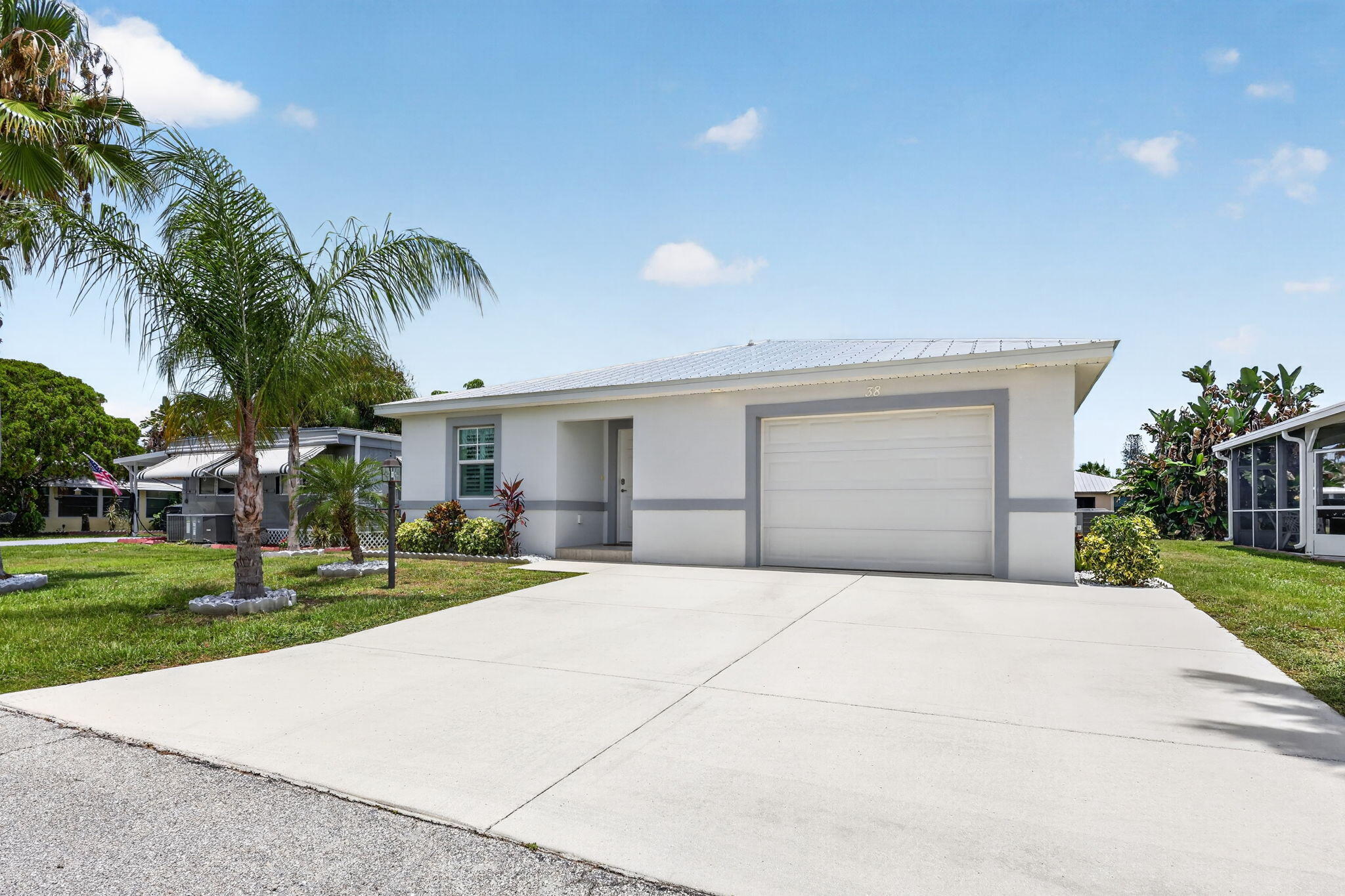 38 Spanish Way Property Photo 1