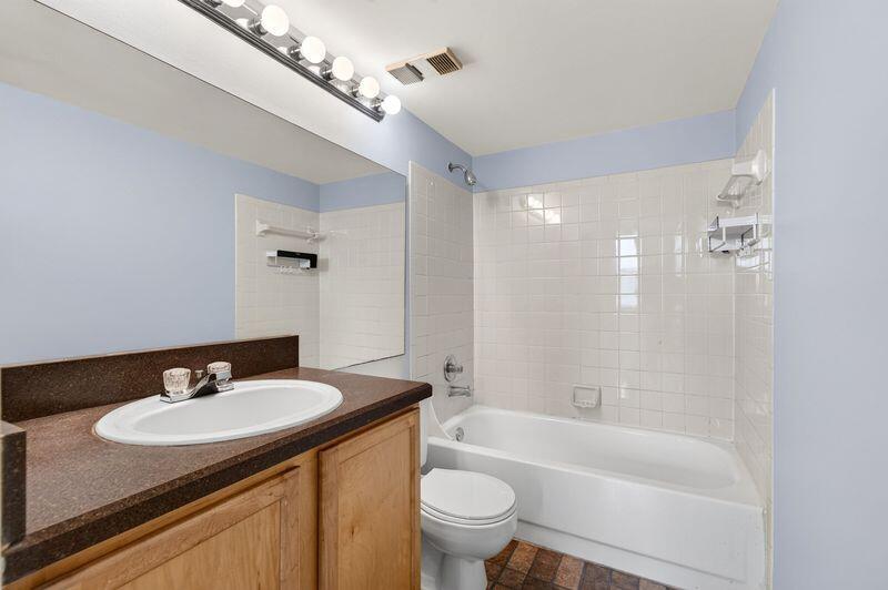 724 Executive Center Drive 31 Property Photo 14